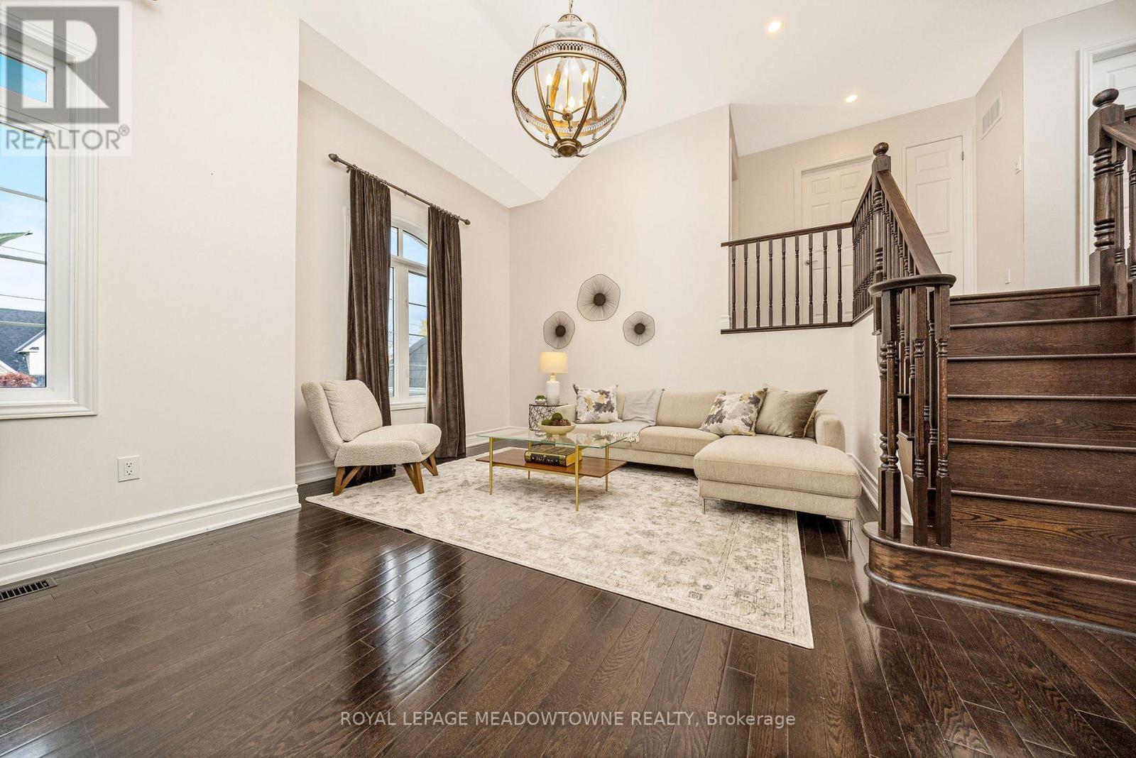 












418 CEDAR HEDGE ROAD

,
Milton,




Ontario
L9T8T6

