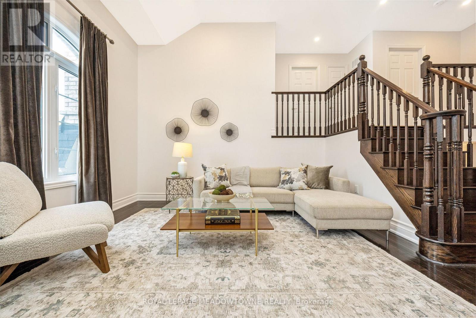 












418 CEDAR HEDGE ROAD

,
Milton,




Ontario
L9T8T6

