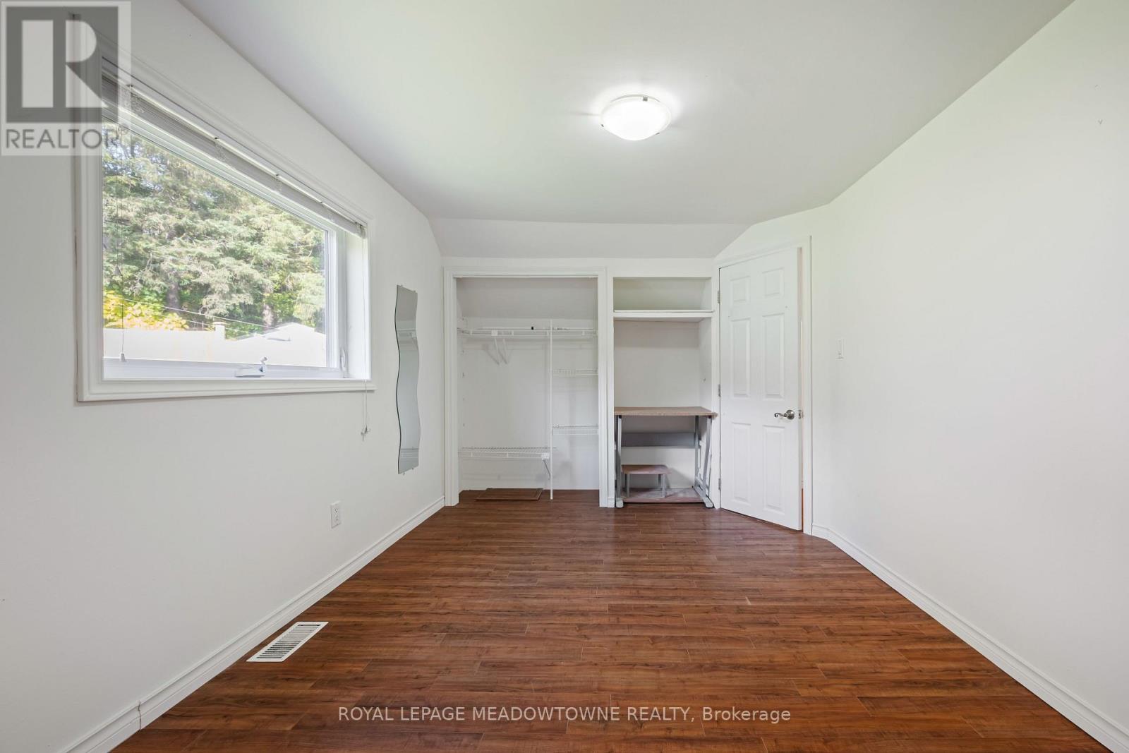 












34 CROZIER STREET

,
East Luther Grand Valley,




Ontario
L0N1G0

