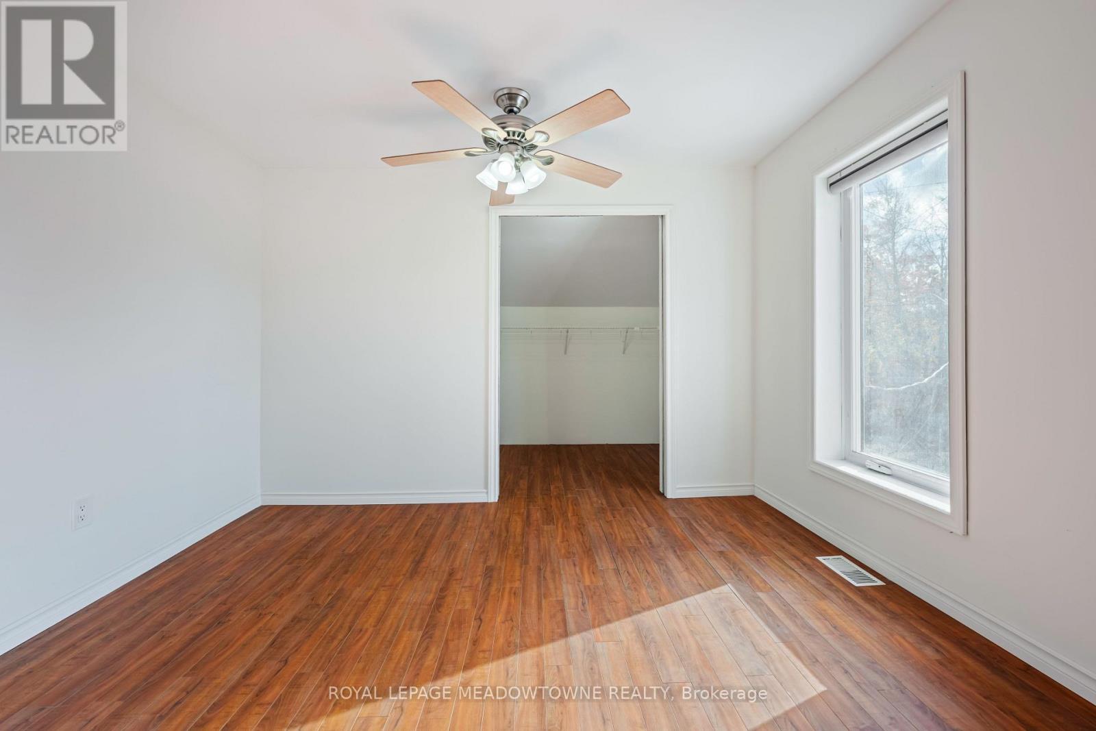 












34 CROZIER STREET

,
East Luther Grand Valley,




Ontario
L0N1G0

