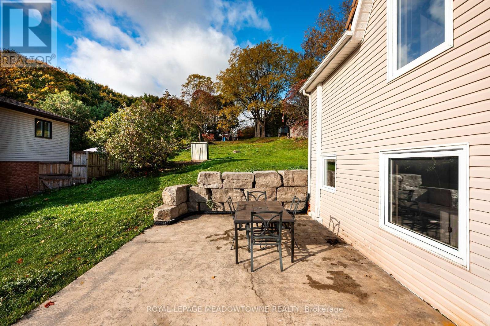 












34 CROZIER STREET

,
East Luther Grand Valley,




Ontario
L0N1G0

