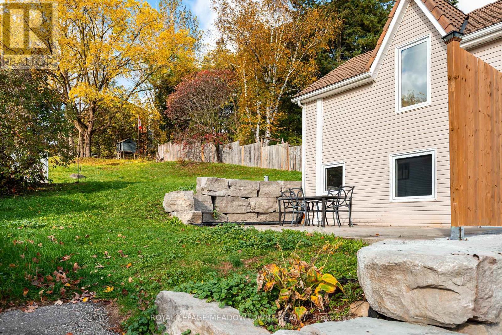 












34 CROZIER STREET

,
East Luther Grand Valley,




Ontario
L0N1G0

