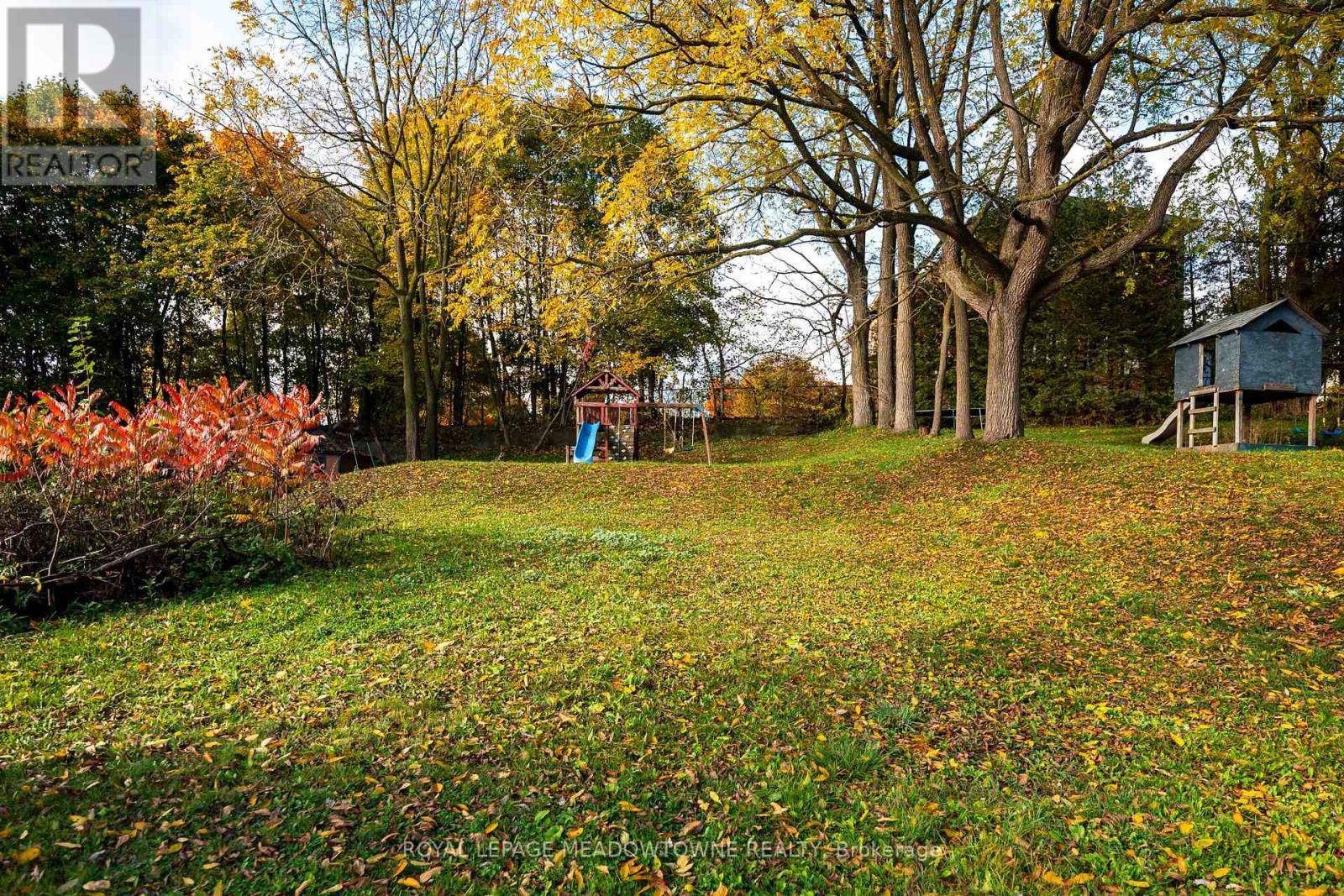 












34 CROZIER STREET

,
East Luther Grand Valley,




Ontario
L0N1G0

