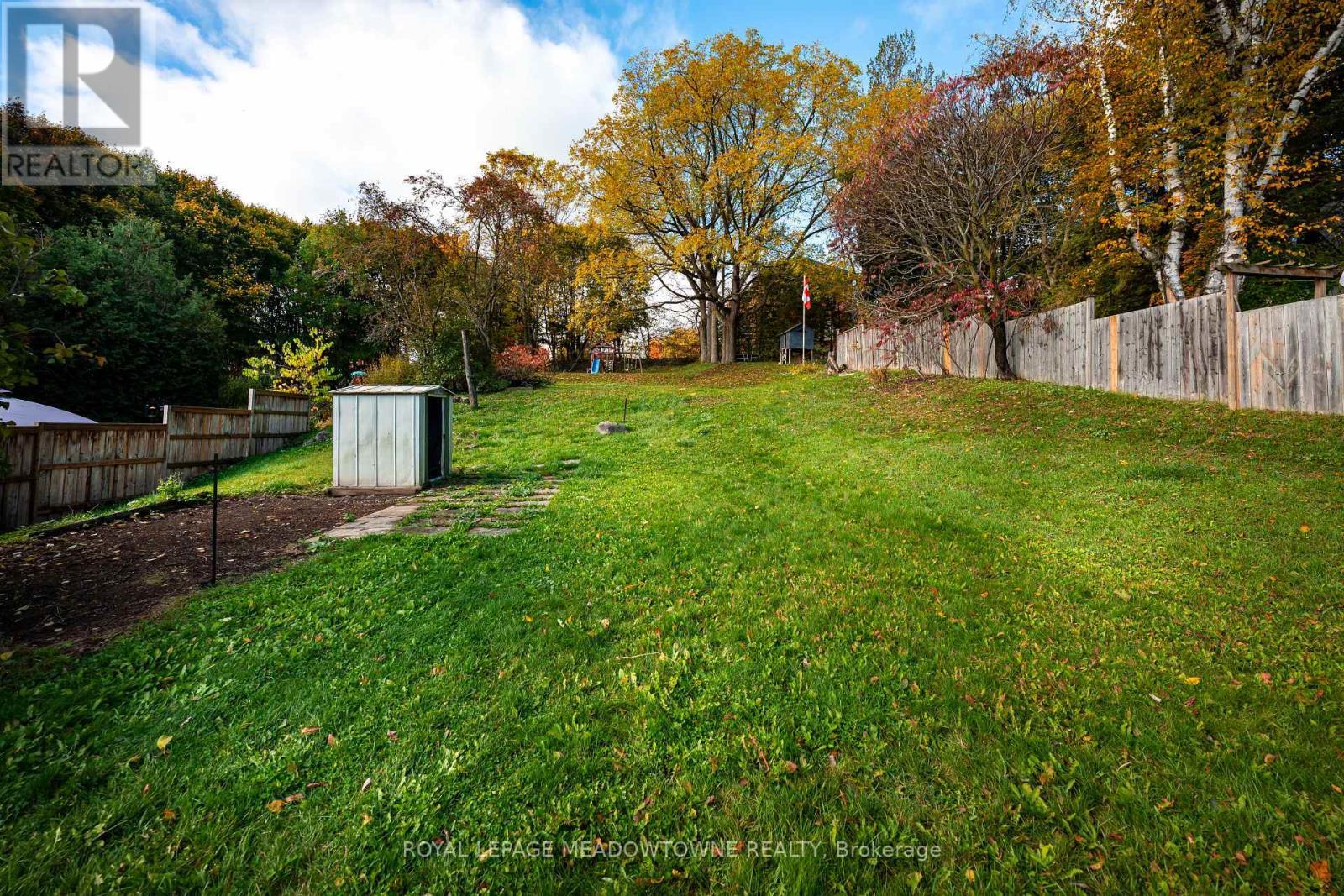 












34 CROZIER STREET

,
East Luther Grand Valley,




Ontario
L0N1G0

