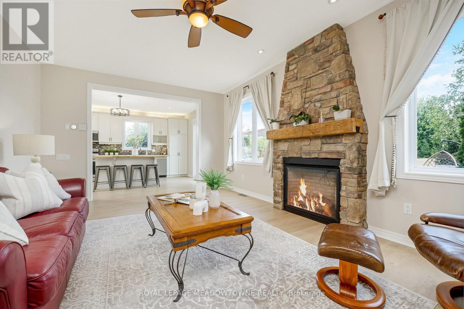 












26 ISLAND LAKE ROAD

,
Mono,




Ontario
L9W5K3

