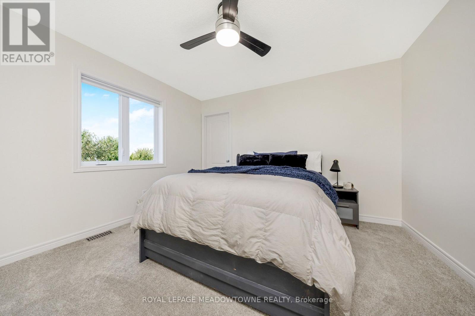 












26 ISLAND LAKE ROAD

,
Mono,




Ontario
L9W5K3

