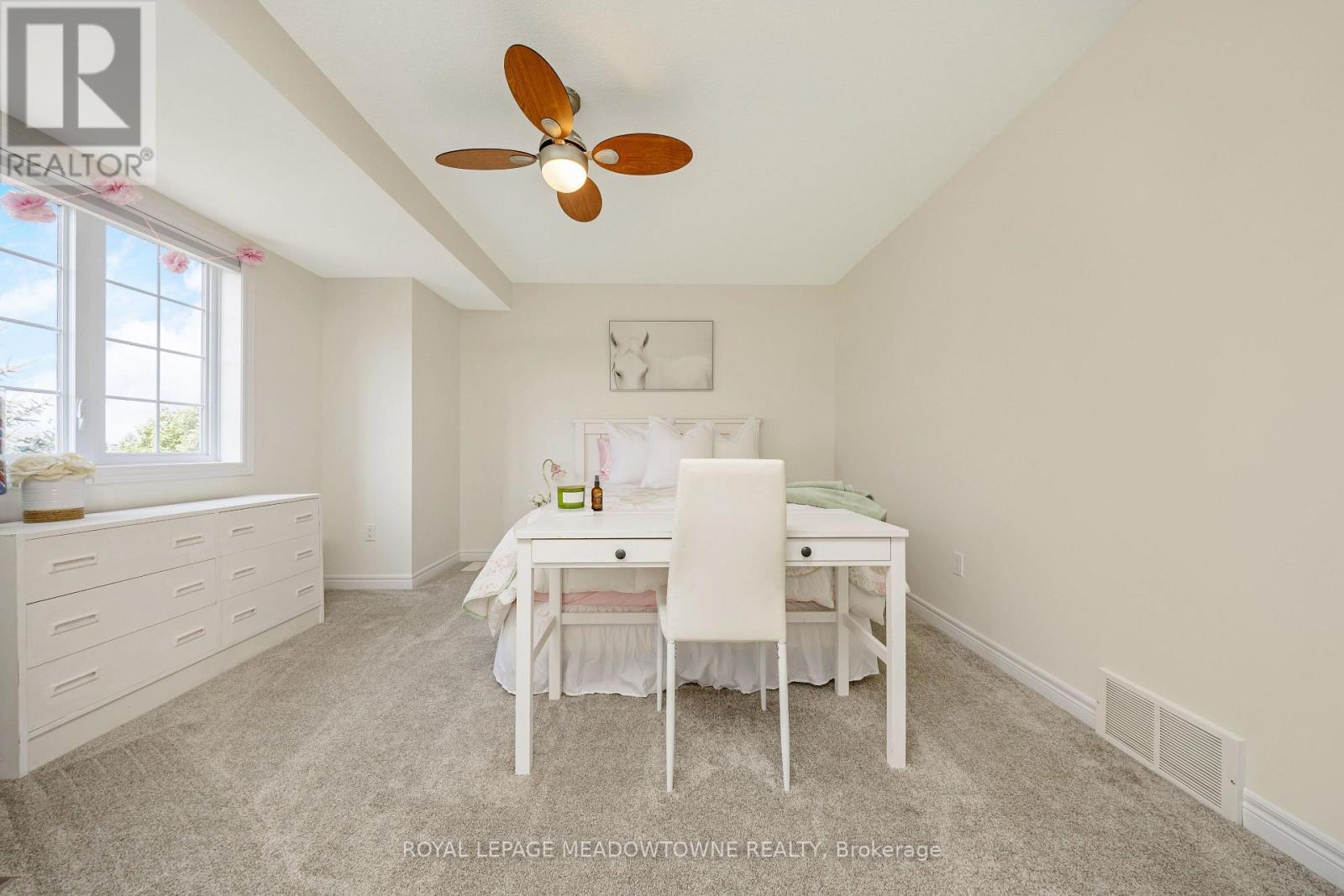 












26 ISLAND LAKE ROAD

,
Mono,




Ontario
L9W5K3

