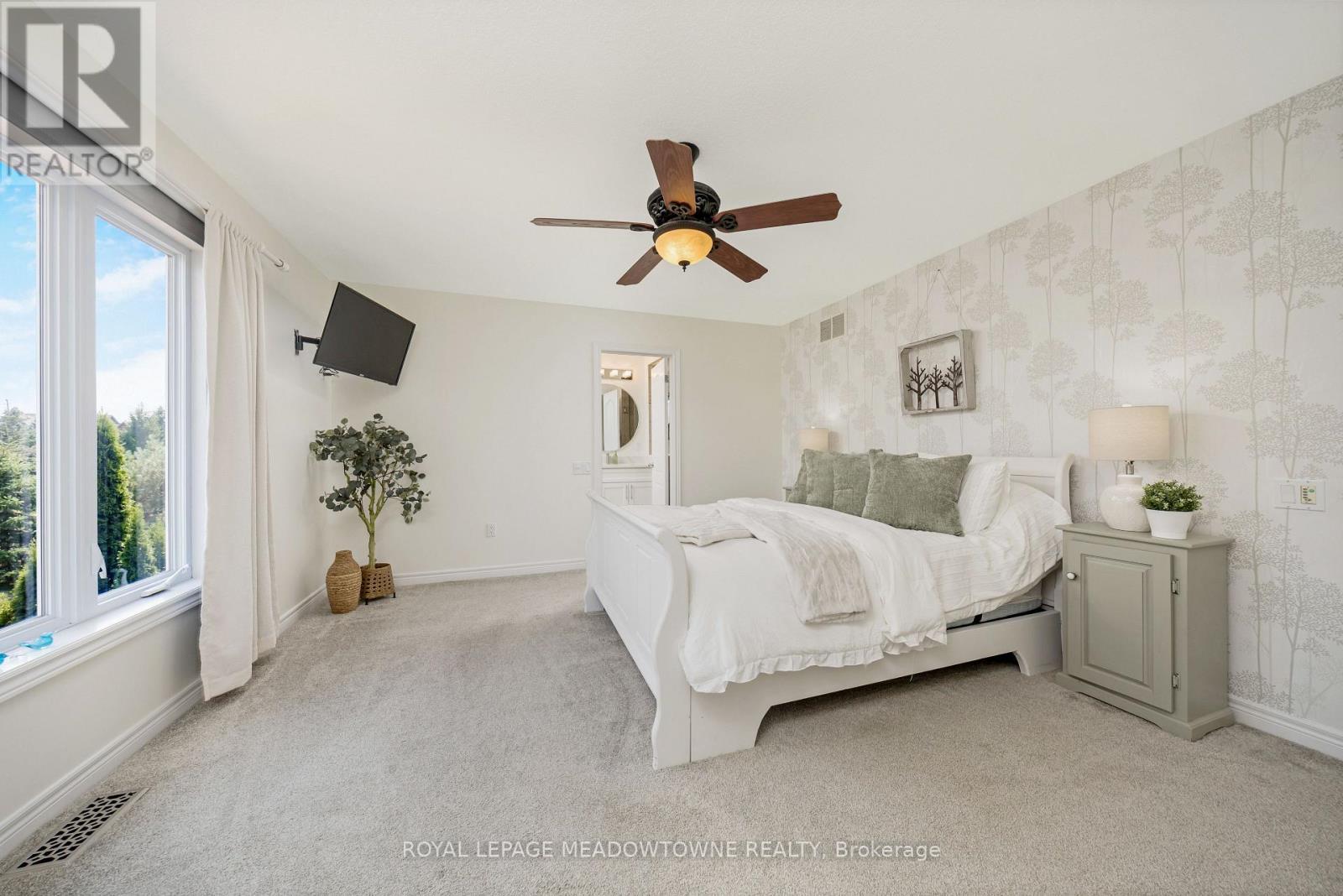 












26 ISLAND LAKE ROAD

,
Mono,




Ontario
L9W5K3

