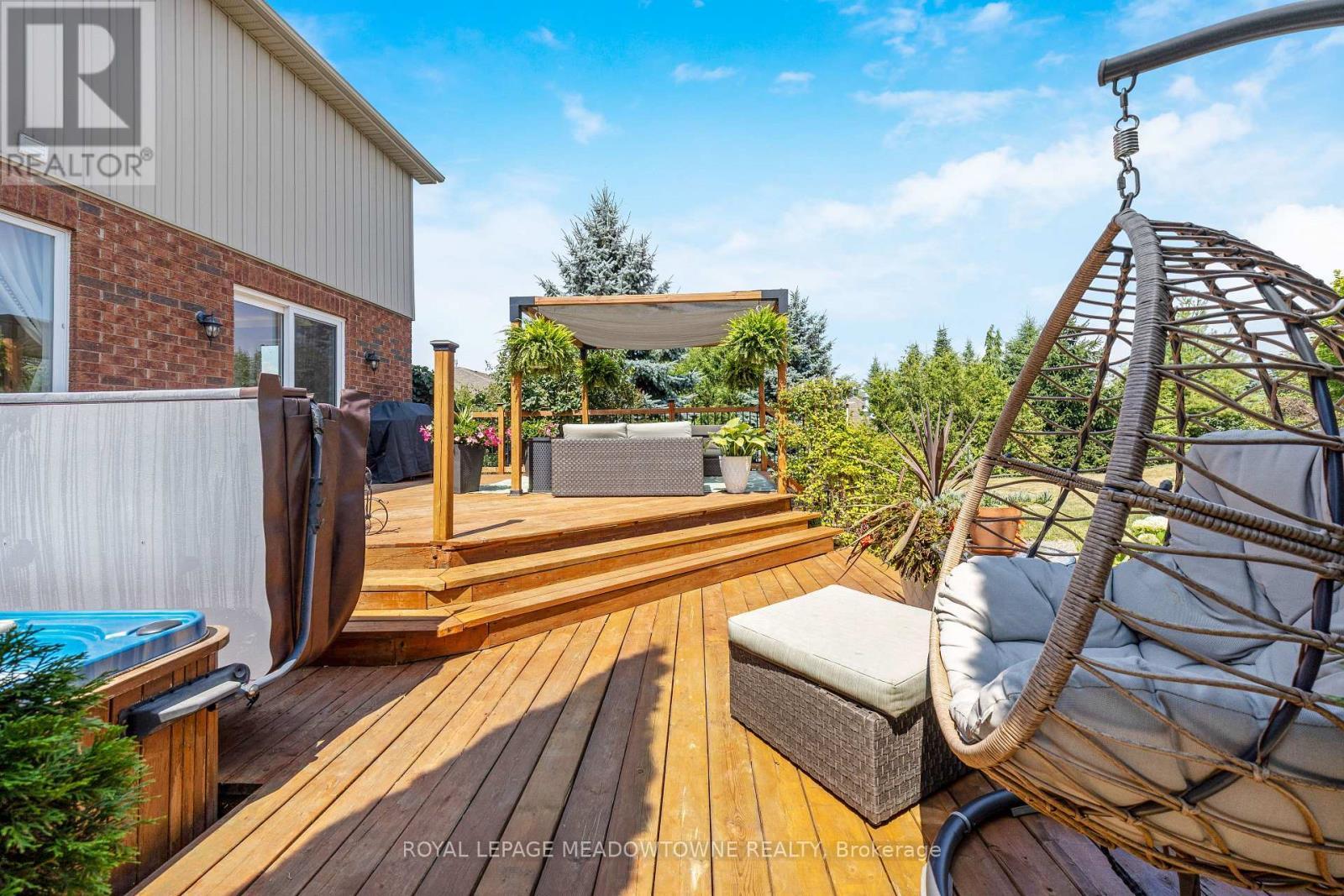 












26 ISLAND LAKE ROAD

,
Mono,




Ontario
L9W5K3

