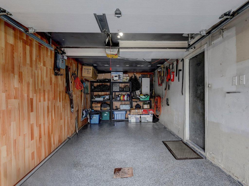 









12722


Rue Tracy

,
Pierrefonds-Roxboro (Montréal),




QC
H8Z1R6

