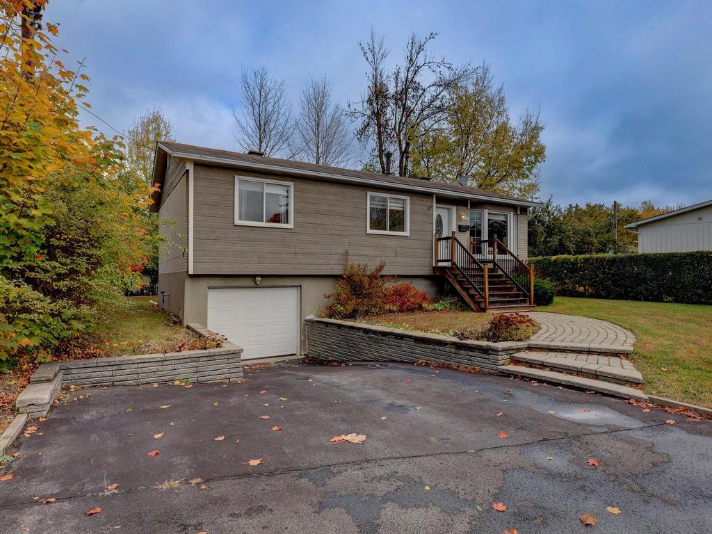 









12722


Rue Tracy

,
Pierrefonds-Roxboro (Montréal),




QC
H8Z1R6

