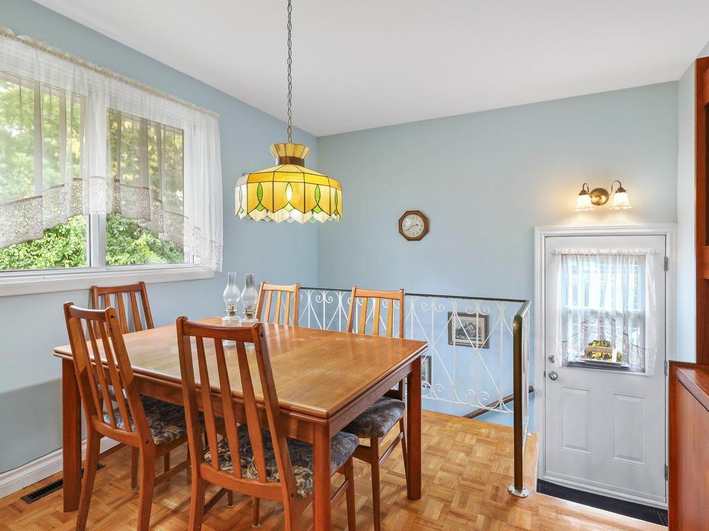 









12722


Rue Tracy

,
Pierrefonds-Roxboro (Montréal),




QC
H8Z1R6

