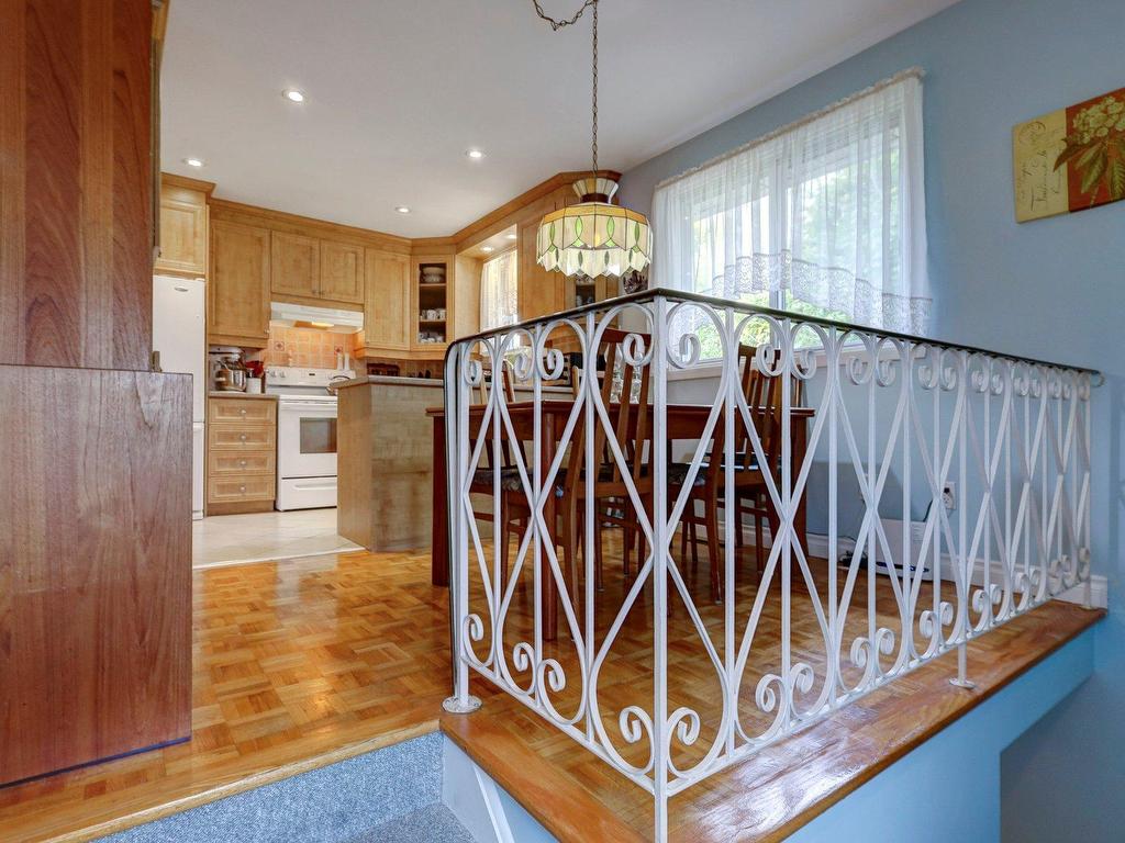 









12722


Rue Tracy

,
Pierrefonds-Roxboro (Montréal),




QC
H8Z1R6

