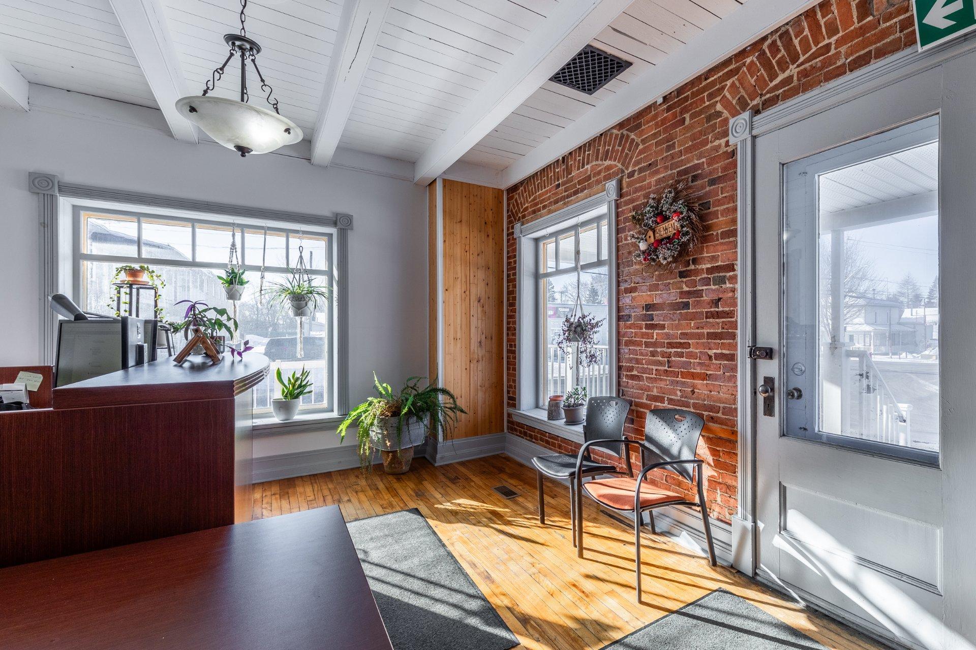 









539


Rue Principale

,
Saint-Sébastien,




QC
J0J2C0

