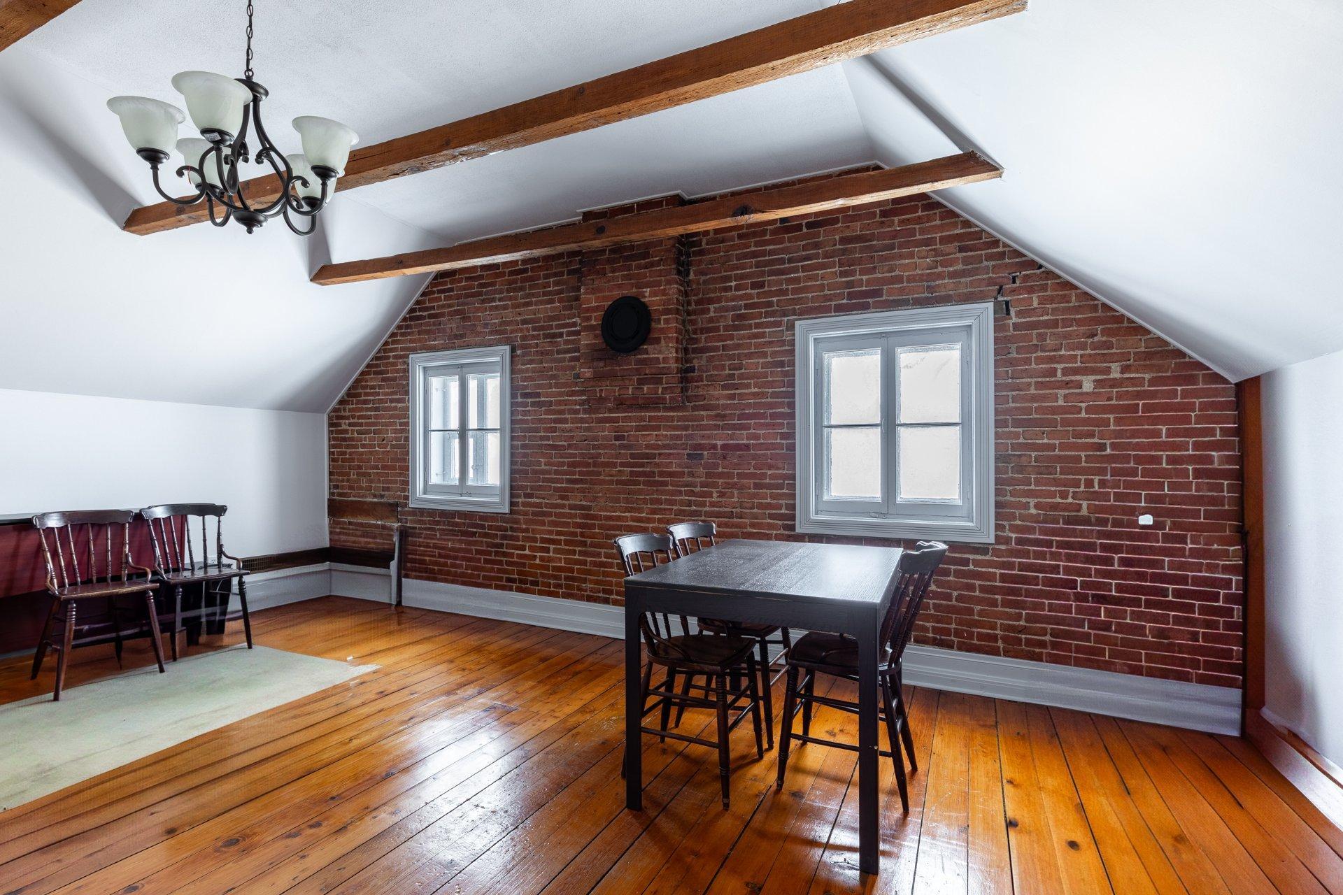 









539


Rue Principale

,
Saint-Sébastien,




QC
J0J2C0

