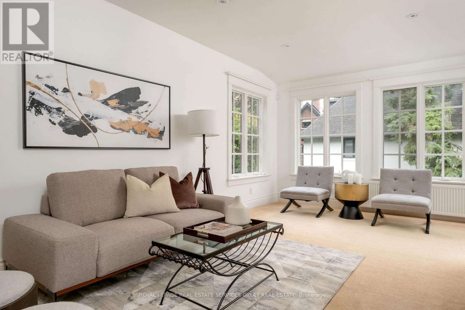 












7 BINSCARTH ROAD

,
Toronto,




Ontario
M4W1Y2

