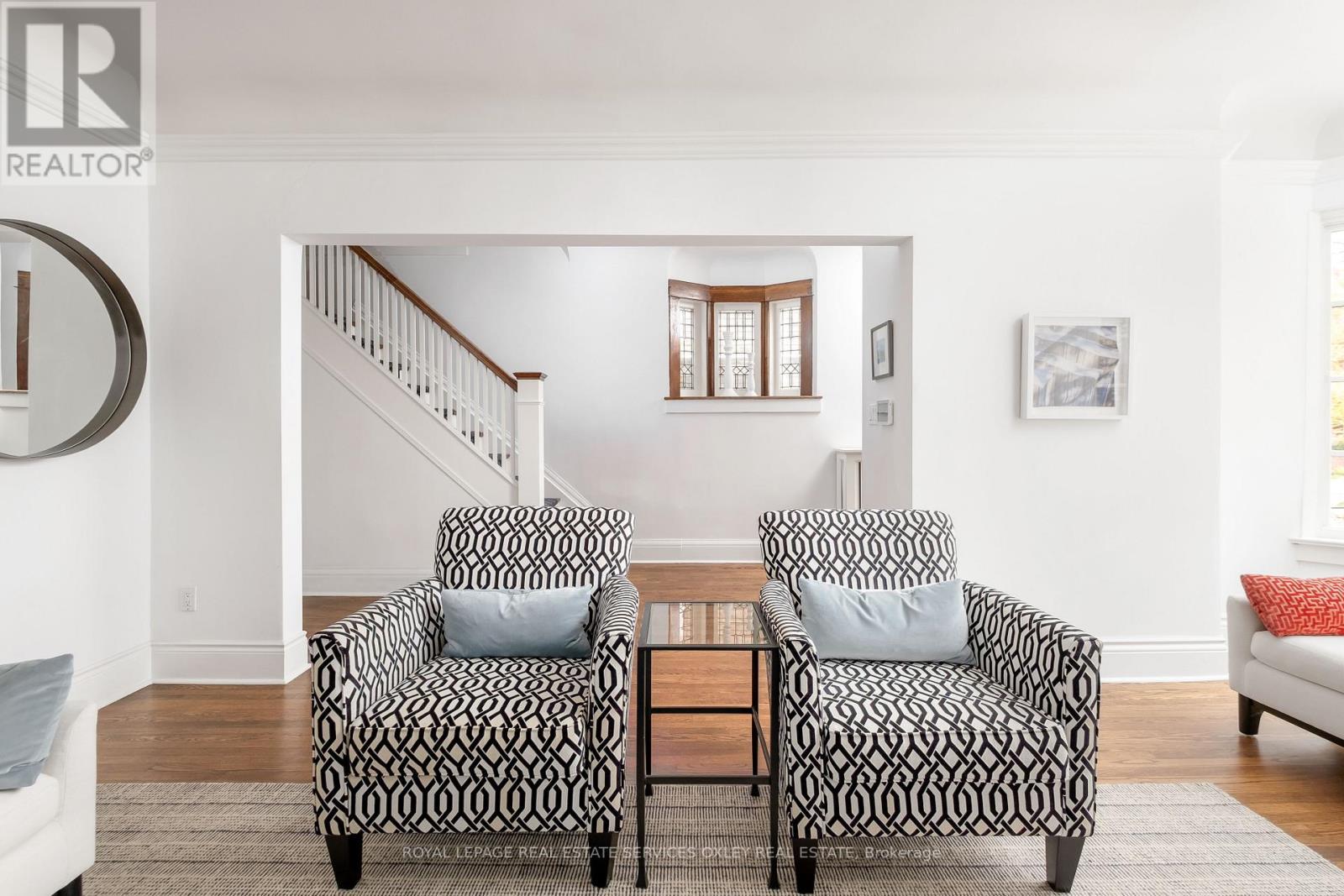 












7 BINSCARTH ROAD

,
Toronto,




Ontario
M4W1Y2

