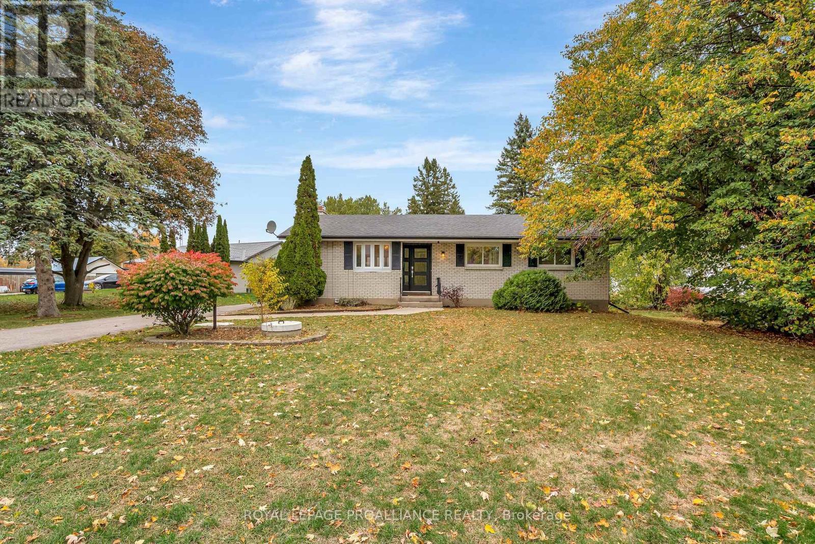 












97 ROSELAND DRIVE

,
Quinte West (Murray Ward),




Ontario
K0K1L0

