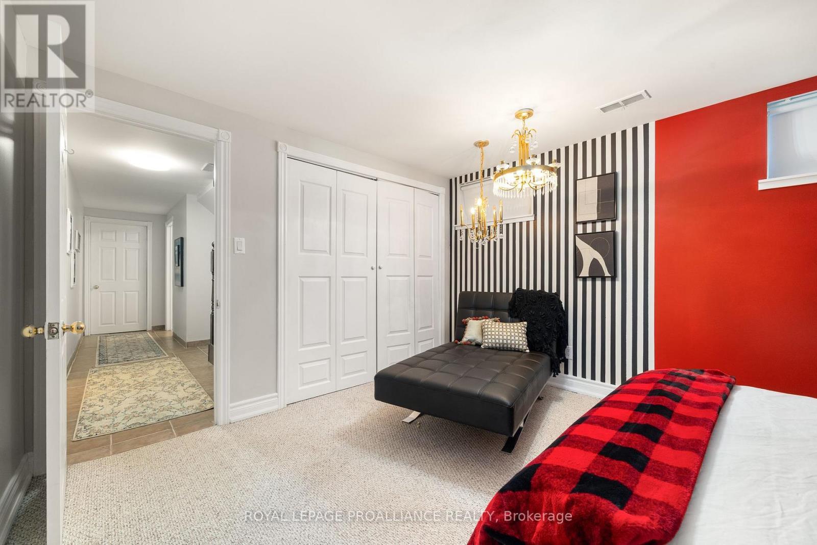 












97 ROSELAND DRIVE

,
Quinte West (Murray Ward),




Ontario
K0K1L0

