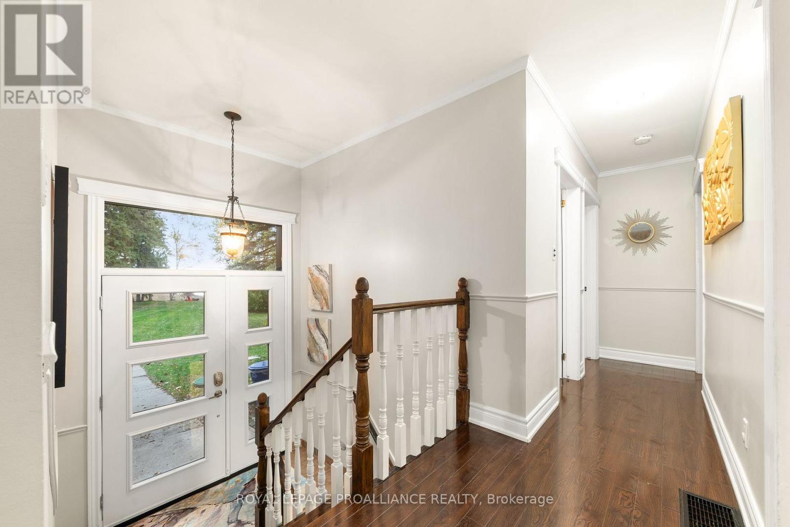 












97 ROSELAND DRIVE

,
Quinte West (Murray Ward),




Ontario
K0K1L0

