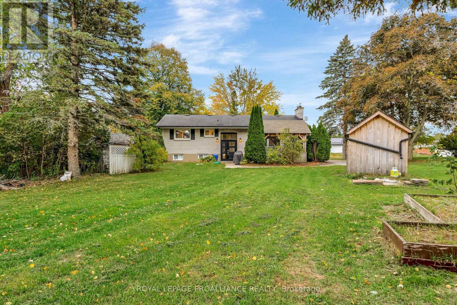 












97 ROSELAND DRIVE

,
Quinte West (Murray Ward),




Ontario
K0K1L0

