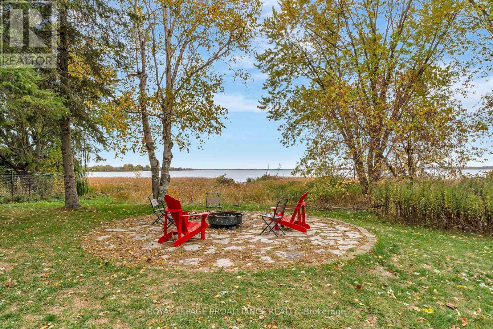 












97 ROSELAND DRIVE

,
Quinte West (Murray Ward),




Ontario
K0K1L0

