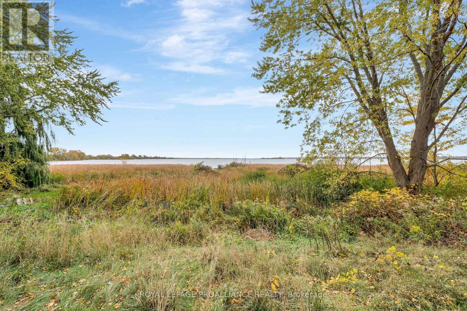 












97 ROSELAND DRIVE

,
Quinte West (Murray Ward),




Ontario
K0K1L0

