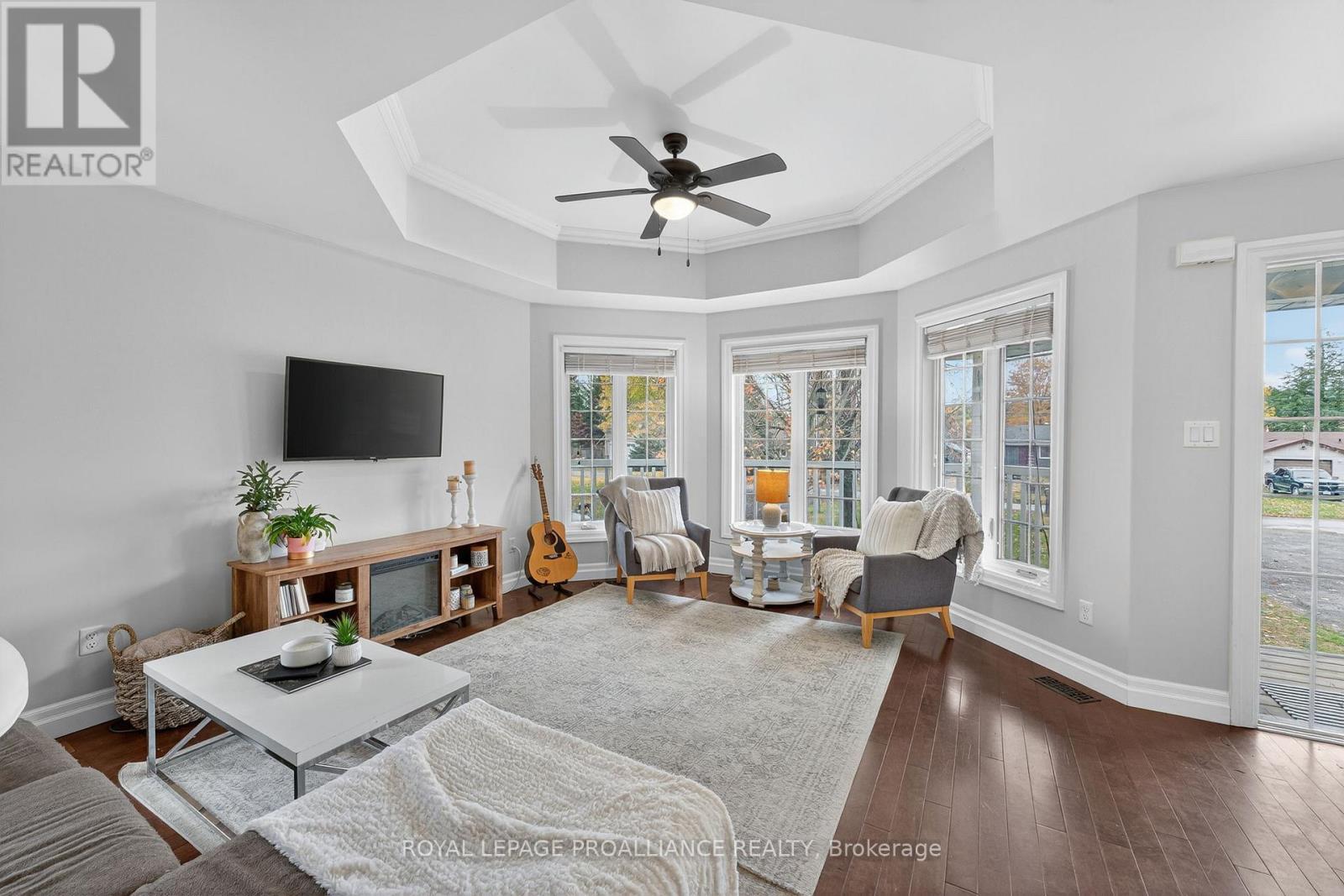 












40 CHARLES COURT

,
Tweed (Hungerford (Twp)),




Ontario
K0K3J0


