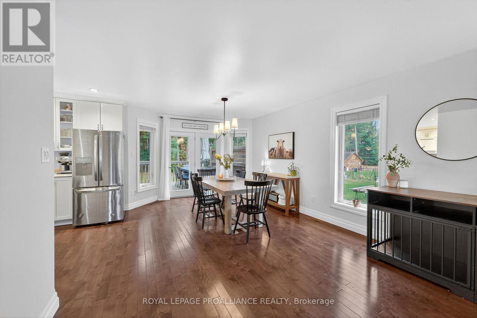 












40 CHARLES COURT

,
Tweed (Hungerford (Twp)),




Ontario
K0K3J0

