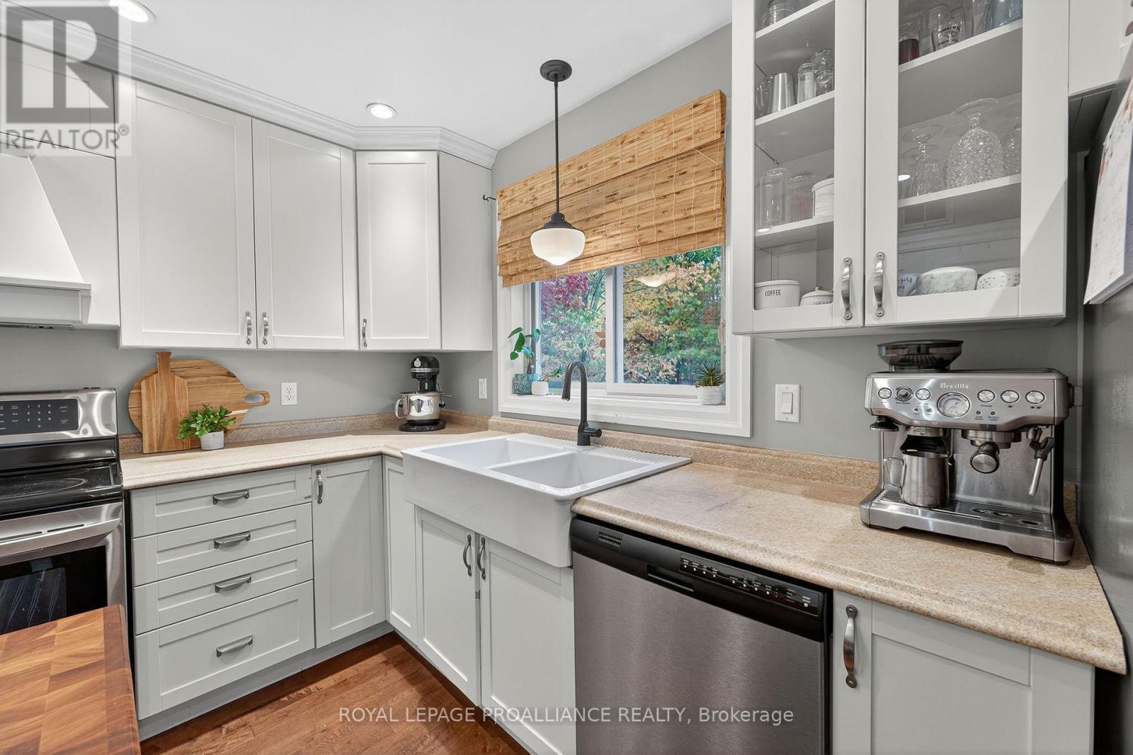 












40 CHARLES COURT

,
Tweed (Hungerford (Twp)),




Ontario
K0K3J0

