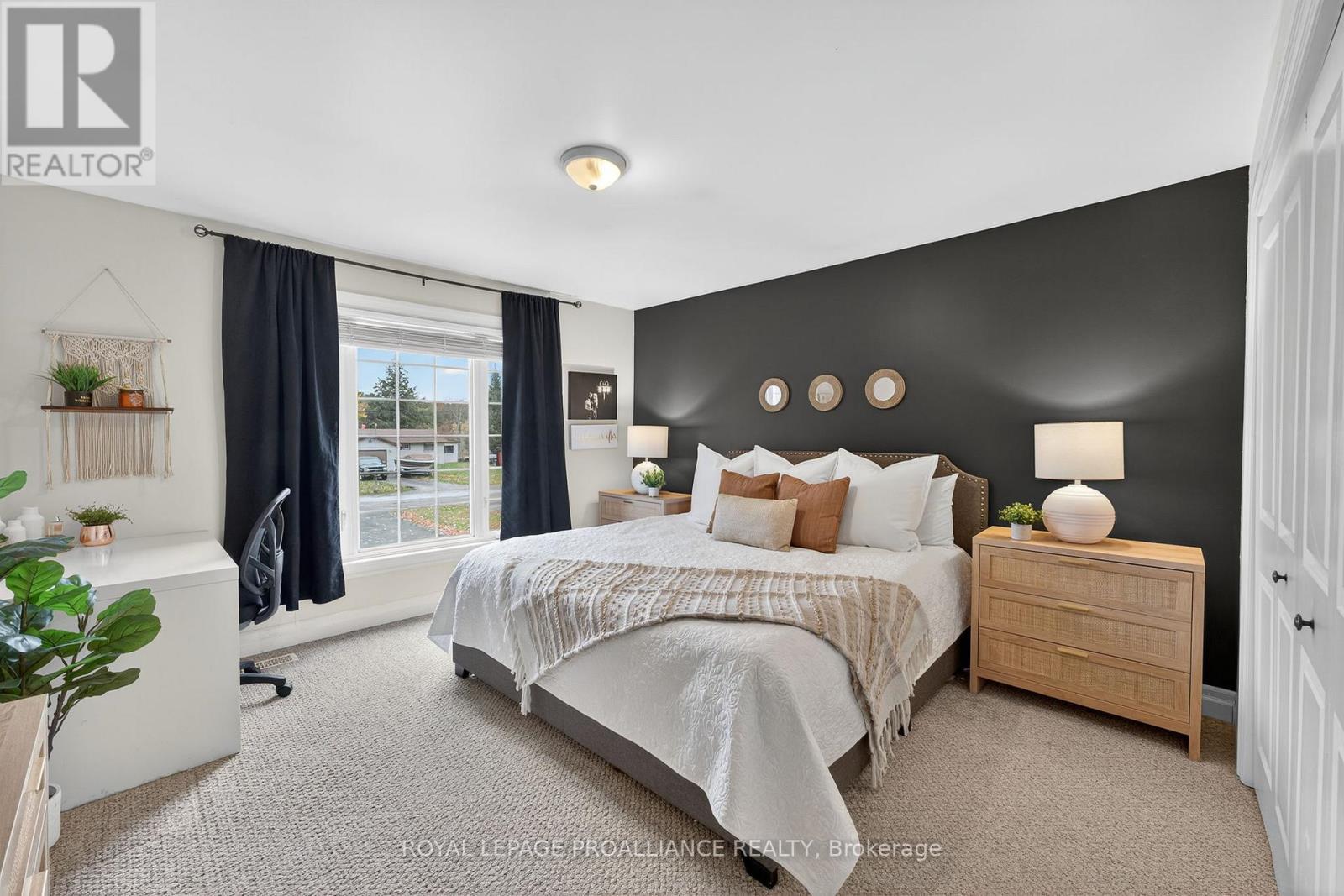 












40 CHARLES COURT

,
Tweed (Hungerford (Twp)),




Ontario
K0K3J0

