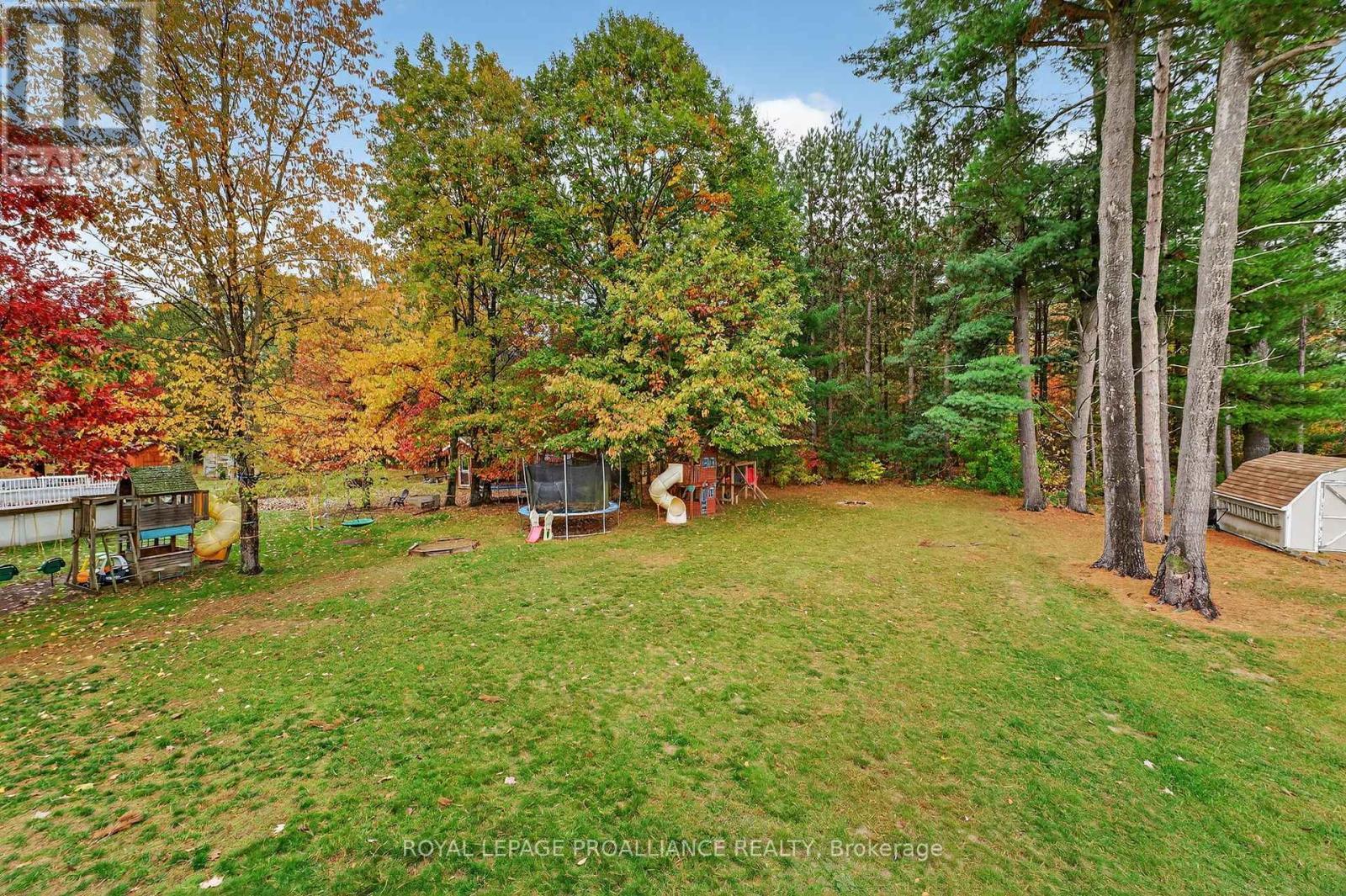 












40 CHARLES COURT

,
Tweed (Hungerford (Twp)),




Ontario
K0K3J0

