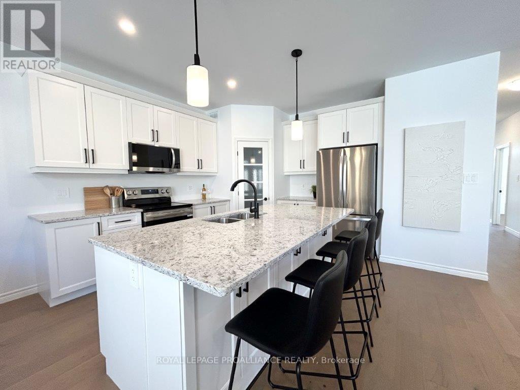












77 ATHABASKA DRIVE

,
Belleville (Belleville Ward),




Ontario
K8N0T1

