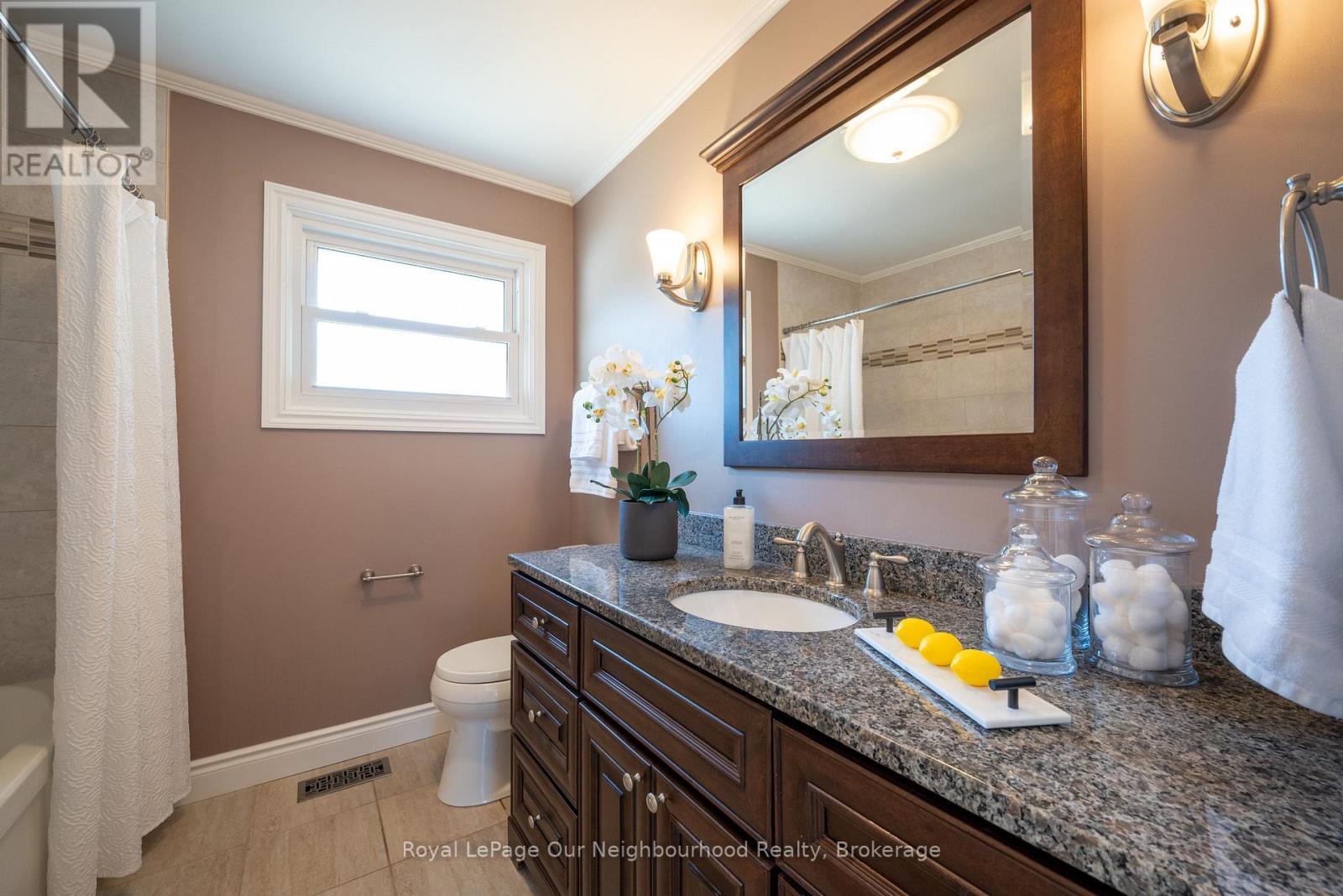 












81 D'ARCY STREET

,
Cobourg,




Ontario
K9A3Z7

