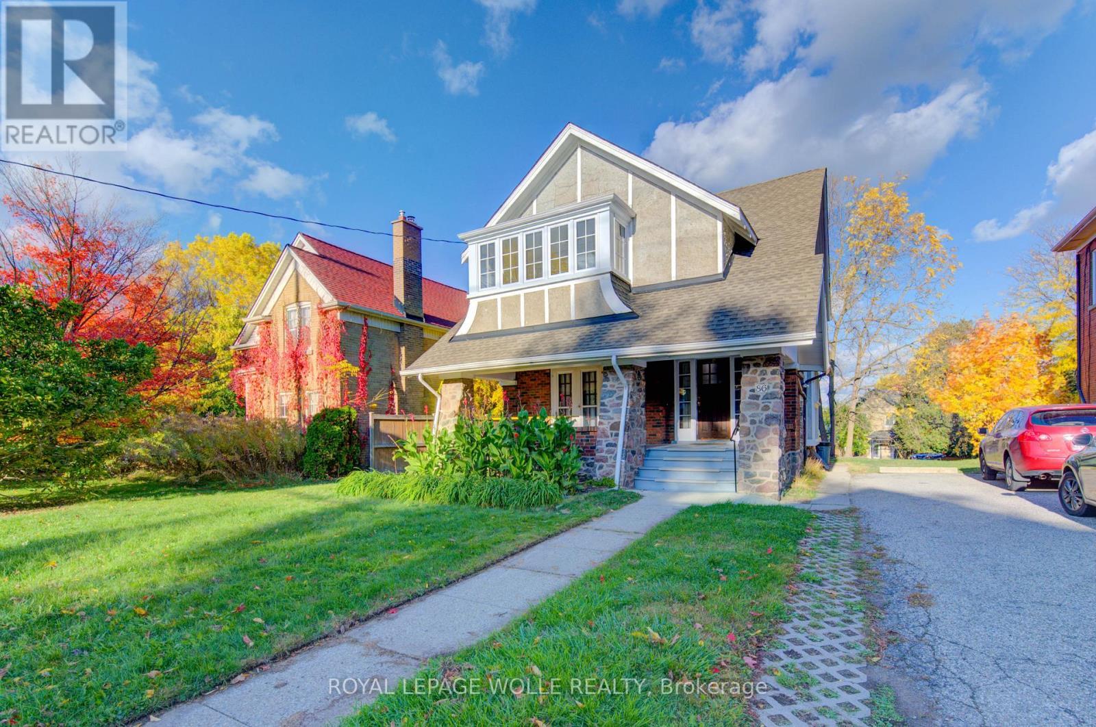 












86 ALBERT STREET

,
Waterloo,




Ontario
N2L3S7

