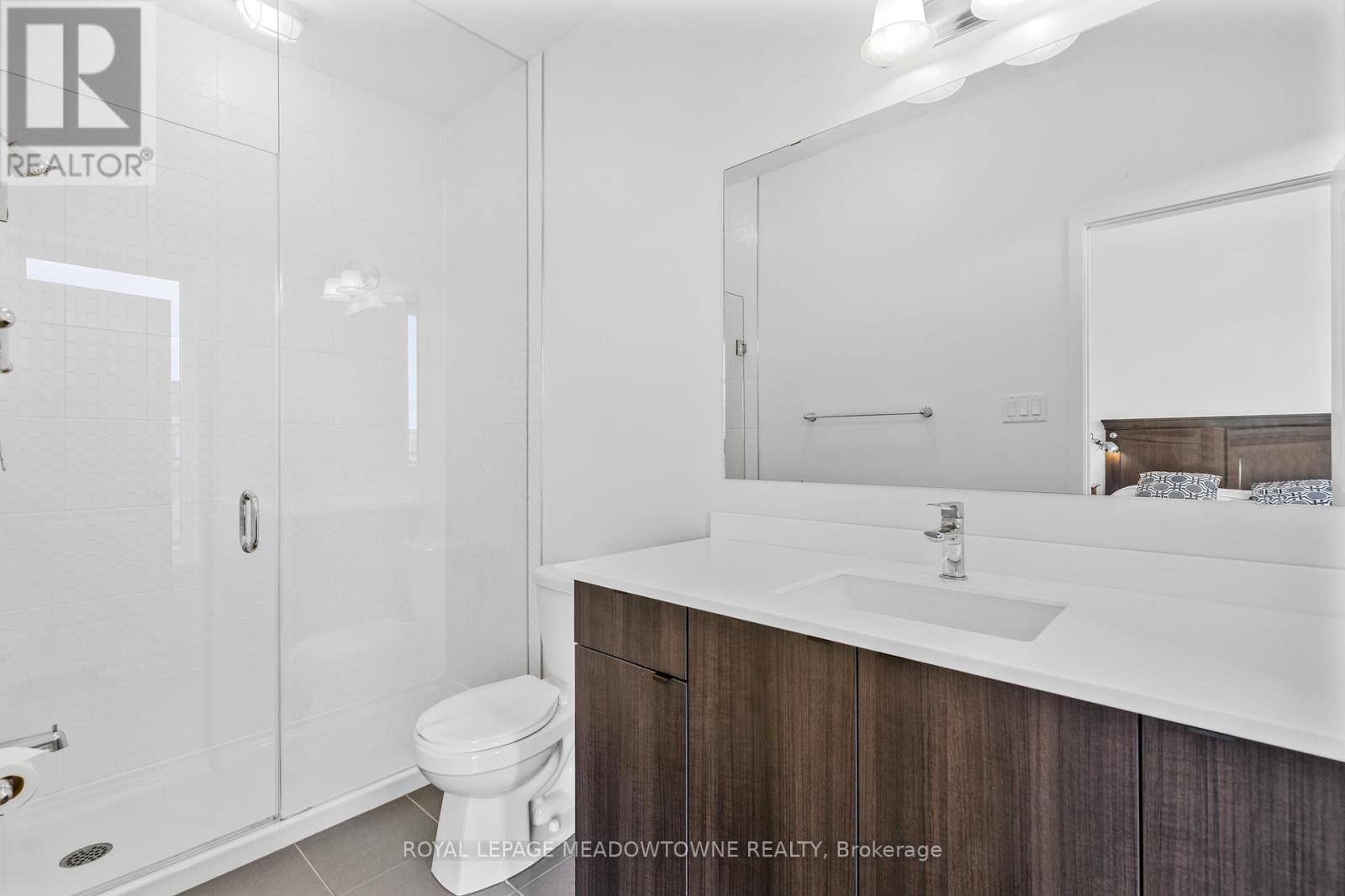 












198 SQUIRE CRESCENT

,
Oakville,




Ontario
L6H0L6

