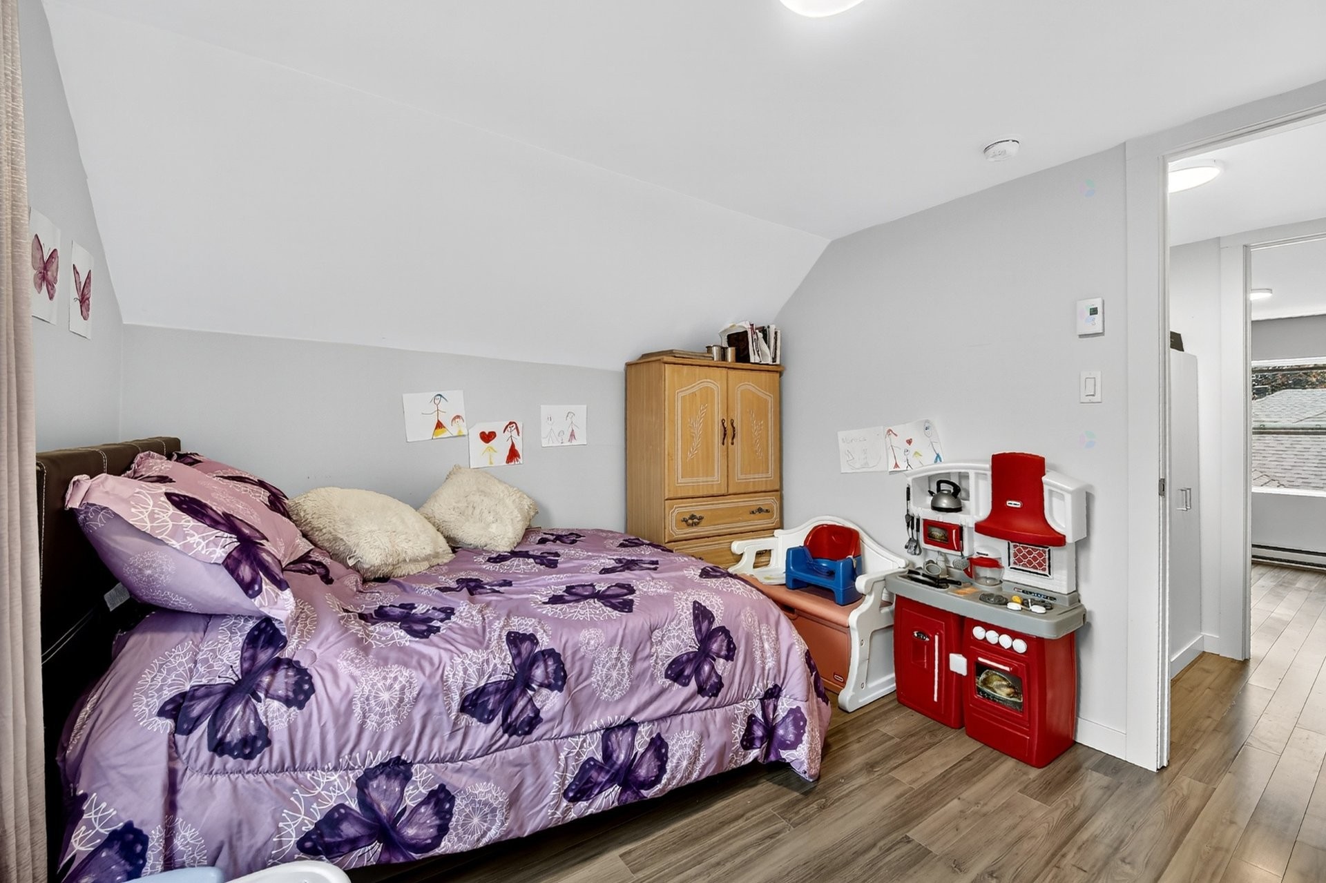 









221


9e Avenue

,
Deux-Montagnes,




QC
J7R3M1

