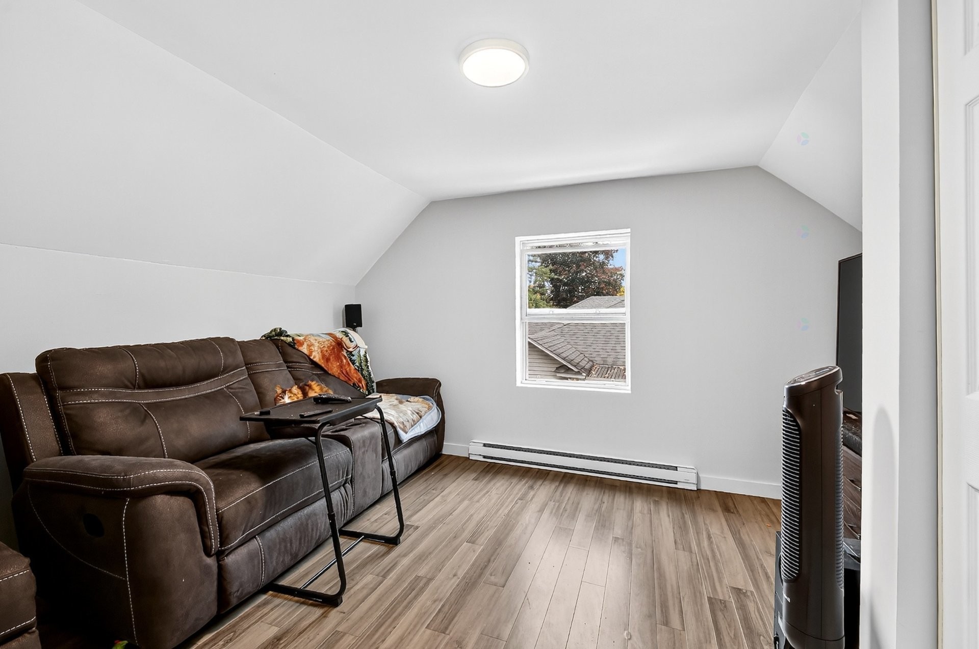 









221


9e Avenue

,
Deux-Montagnes,




QC
J7R3M1


