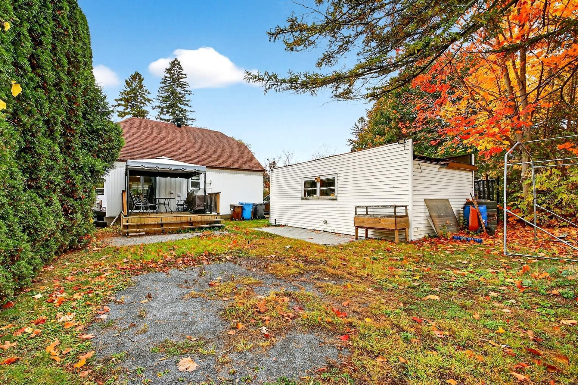 









221


9e Avenue

,
Deux-Montagnes,




QC
J7R3M1

