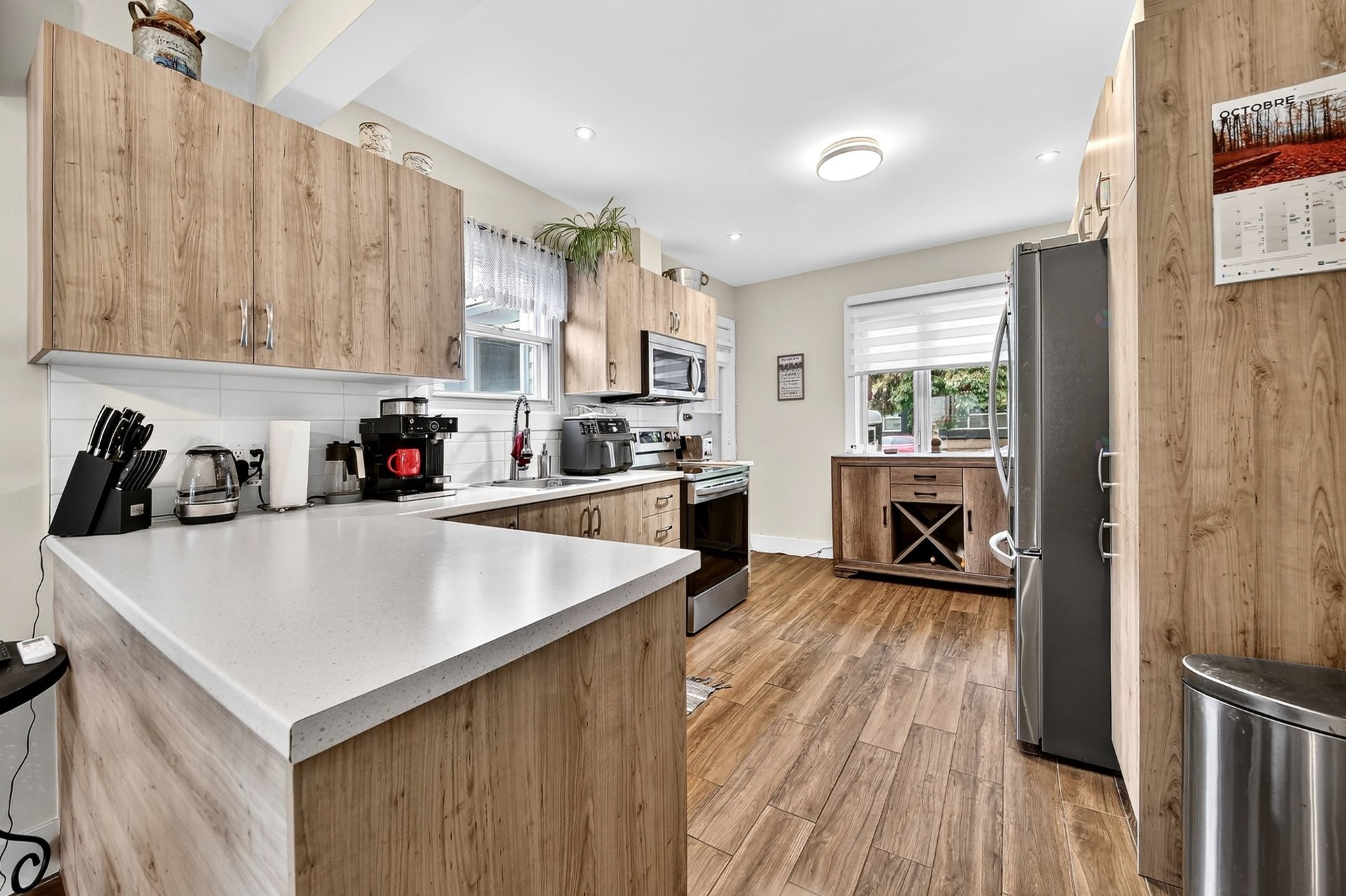 









221


9e Avenue

,
Deux-Montagnes,




QC
J7R3M1

