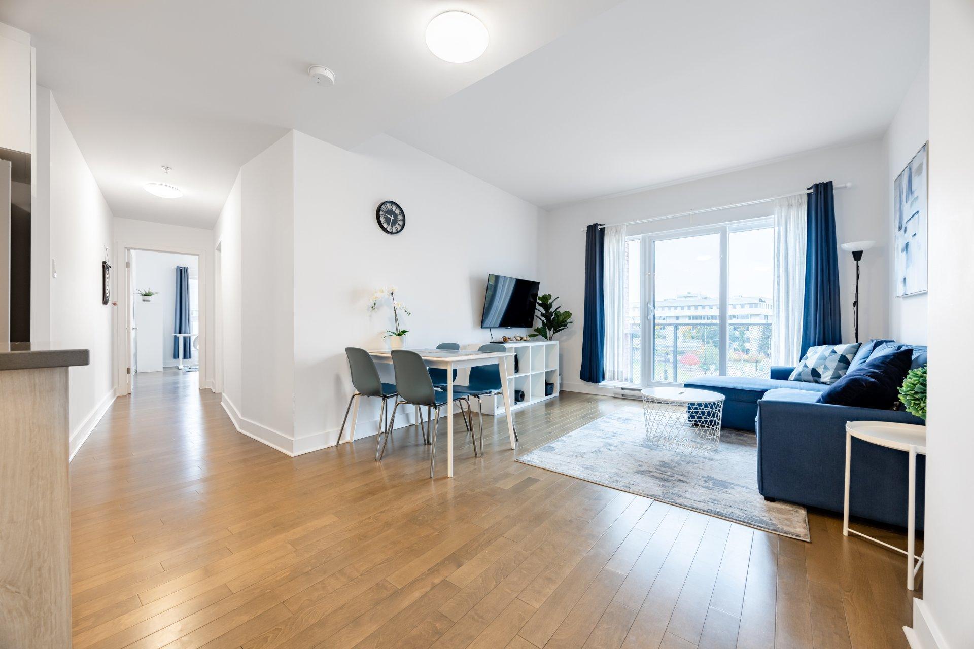 









901


Av. Beaumont

, 303,
Montréal (Villeray/Saint-Michel/Parc-Extension),




QC
H3N1W2

