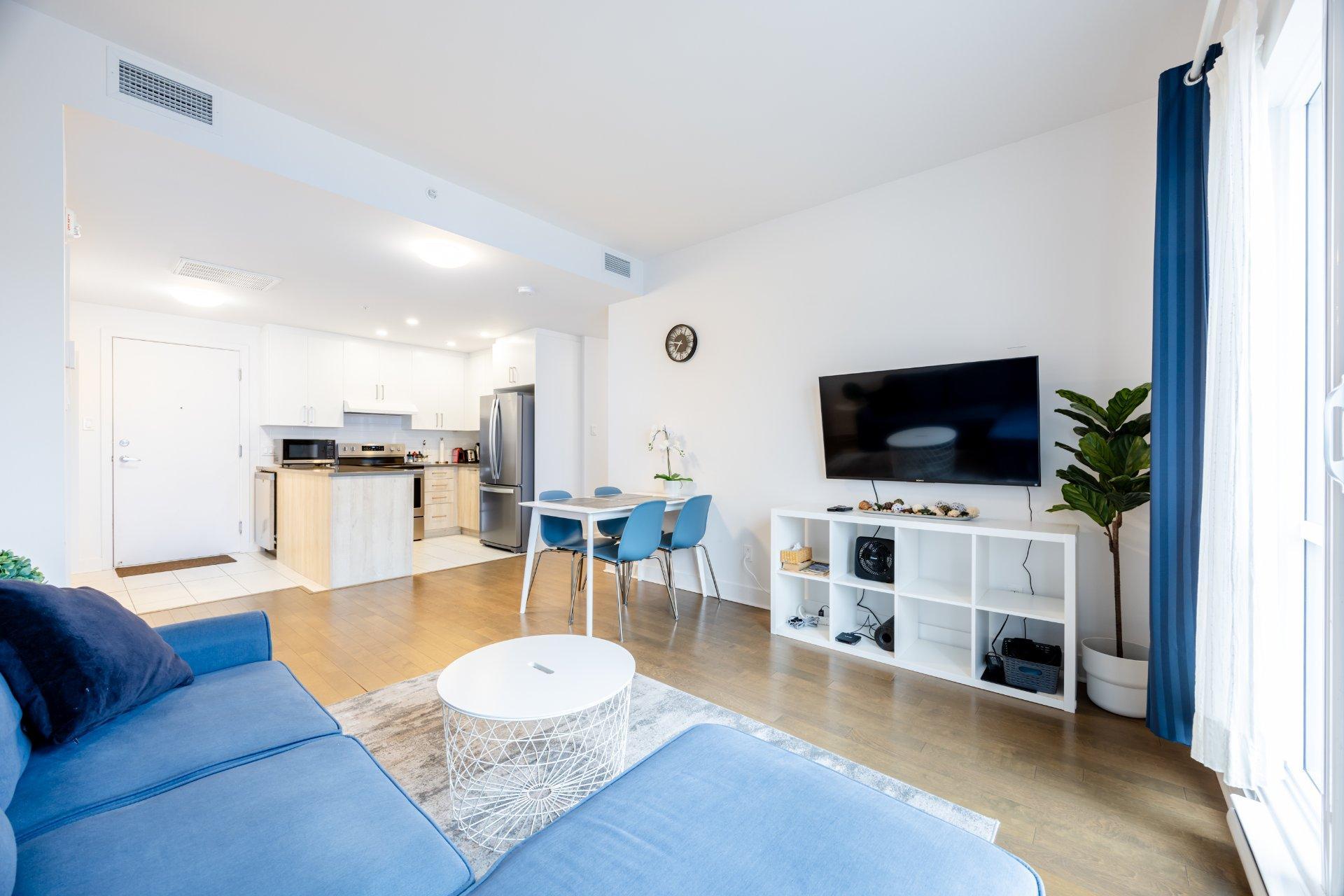 









901


Av. Beaumont

, 303,
Montréal (Villeray/Saint-Michel/Parc-Extension),




QC
H3N1W2

