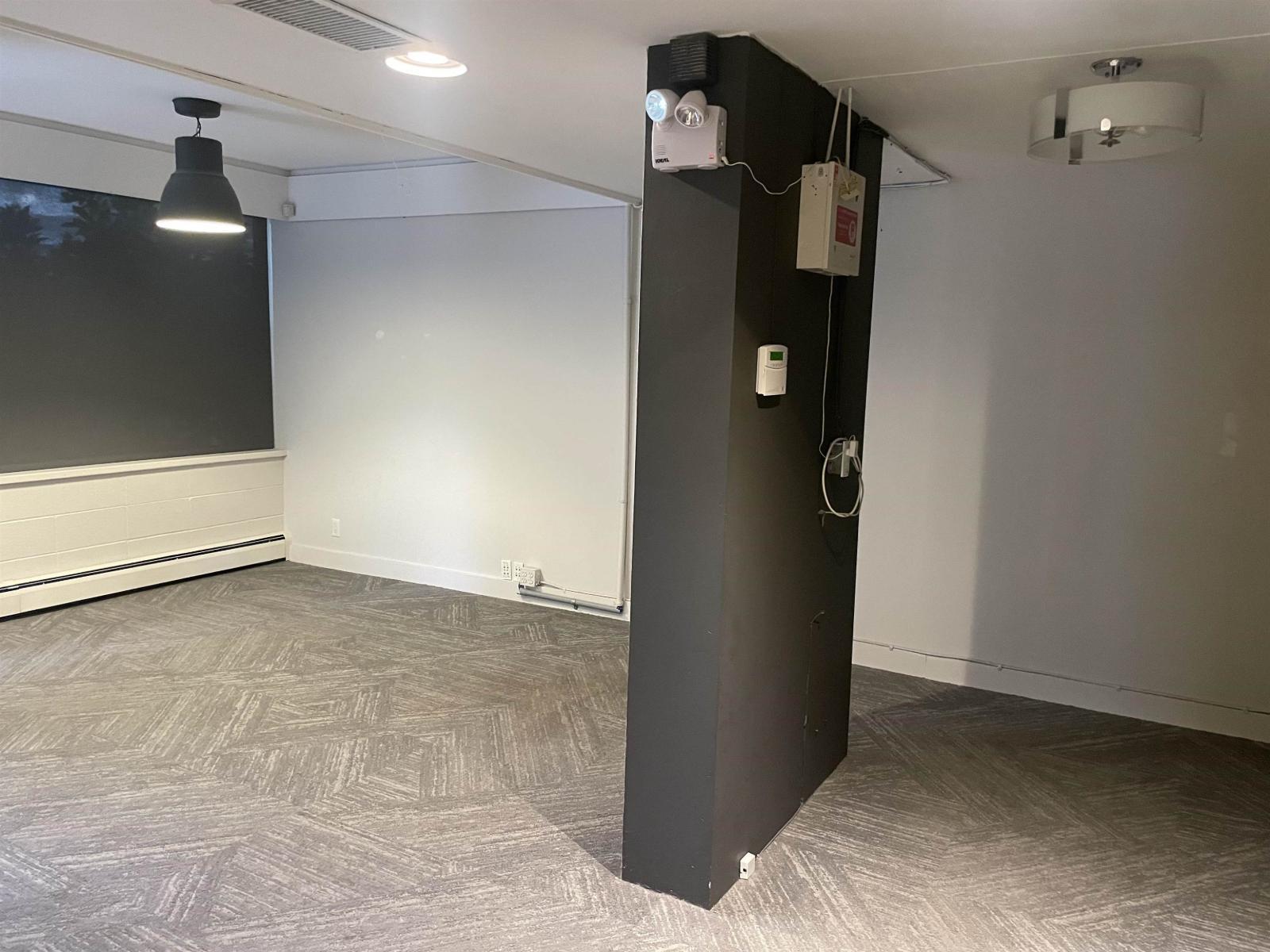 












102 15240 THRIFT AVENUE

,
White Rock,




British Columbia
V4B2L1

