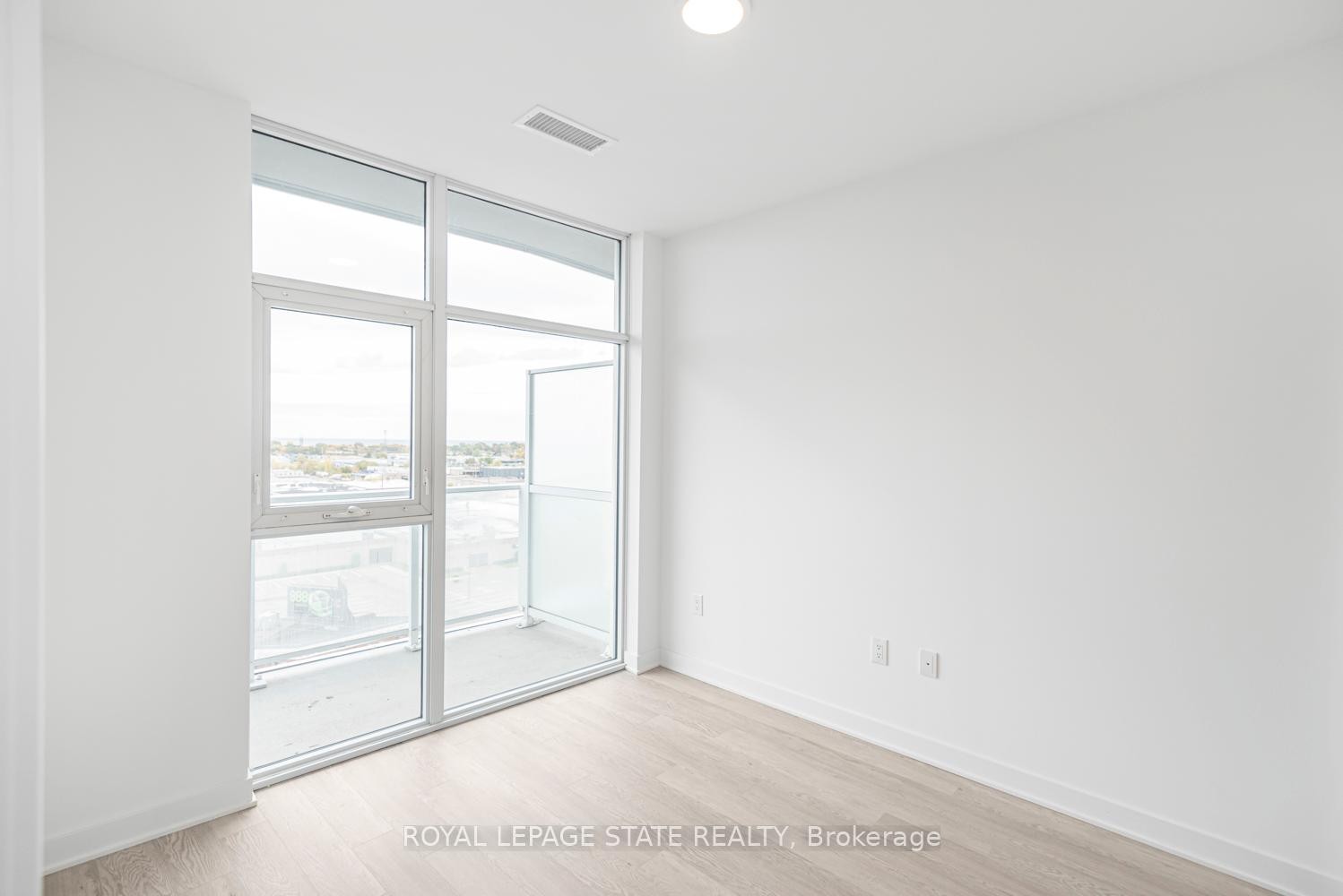 









2782


Barton

Street East, 813,
Hamilton,




ON
L8E 2J8

