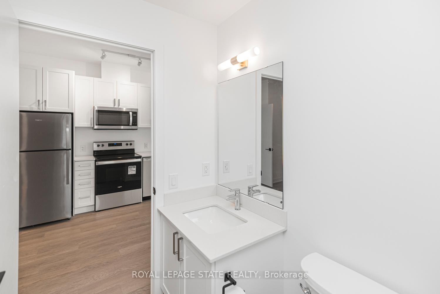 









2782


Barton

Street East, 813,
Hamilton,




ON
L8E 2J8

