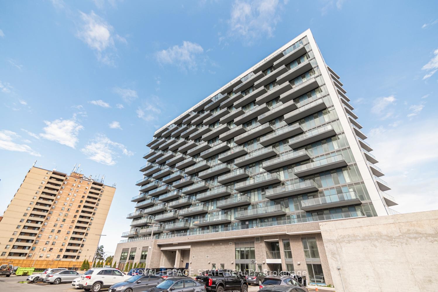 









2782


Barton

Street East, 813,
Hamilton,




ON
L8E 2J8

