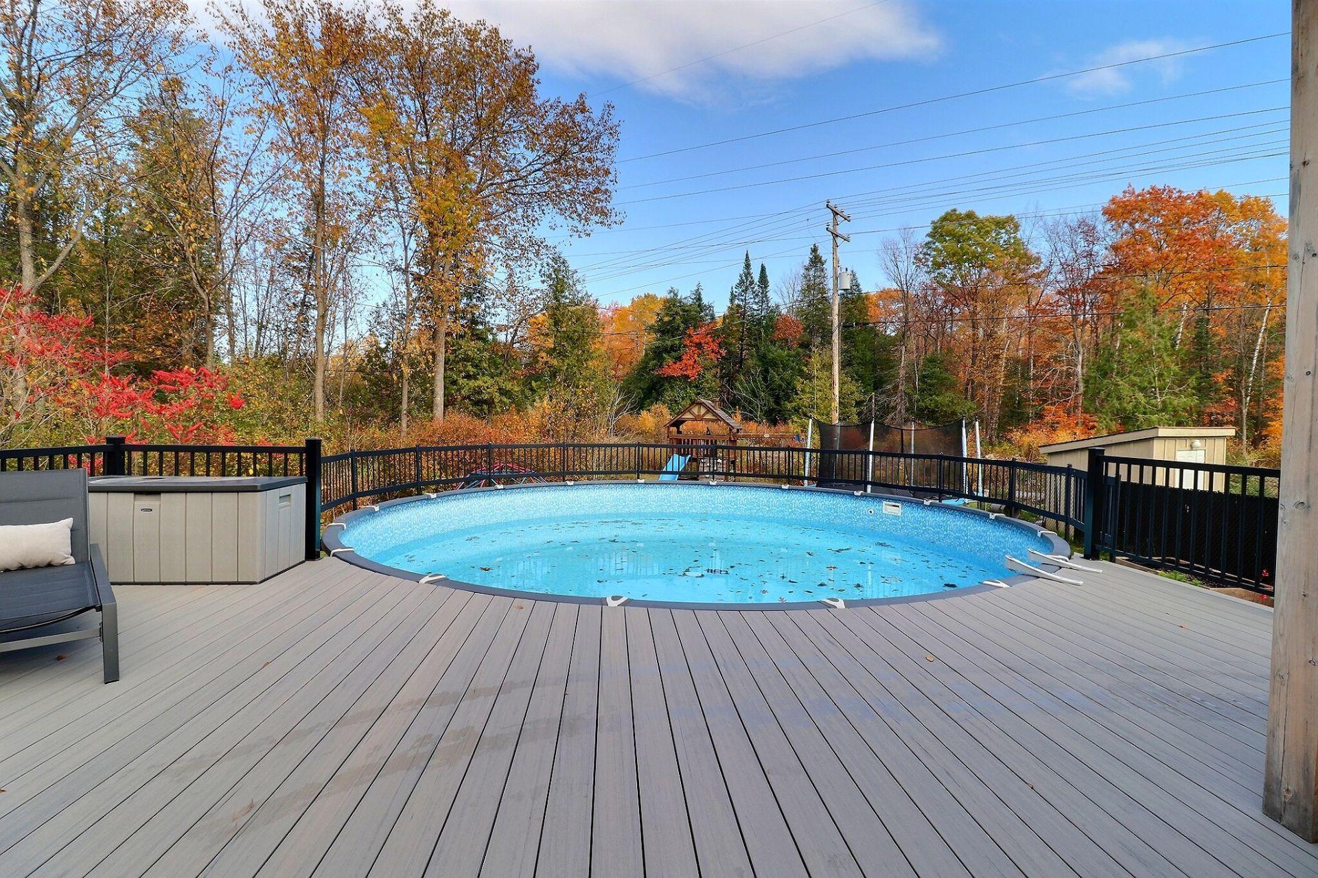 









412


Rue Chagnon

,
Gatineau (Aylmer),




QC
J9J0H2

