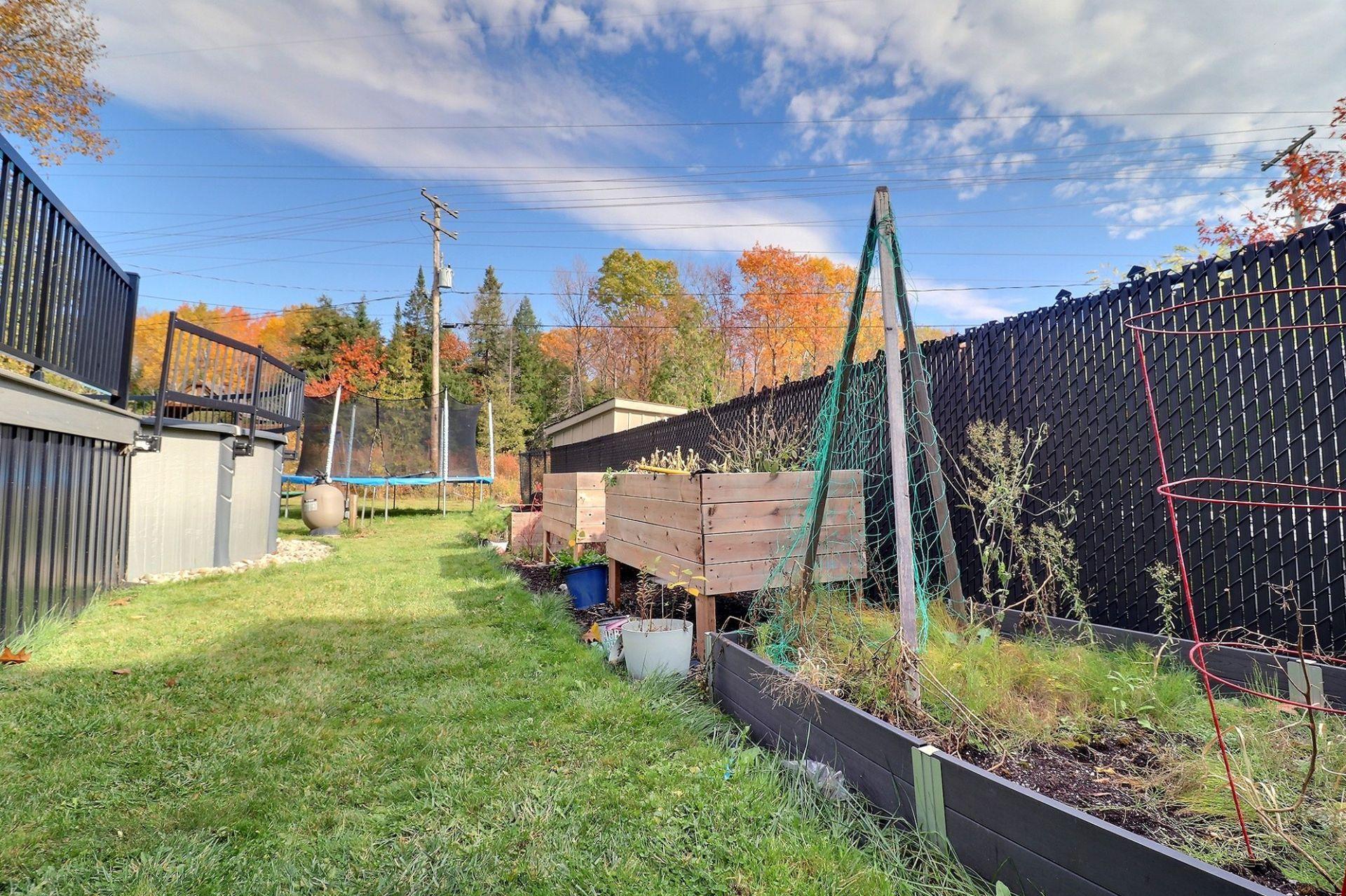 









412


Rue Chagnon

,
Gatineau (Aylmer),




QC
J9J0H2

