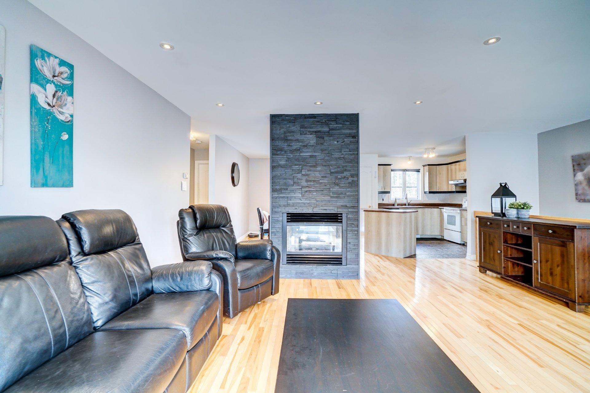 









412


Rue Chagnon

,
Gatineau (Aylmer),




QC
J9J0H2

