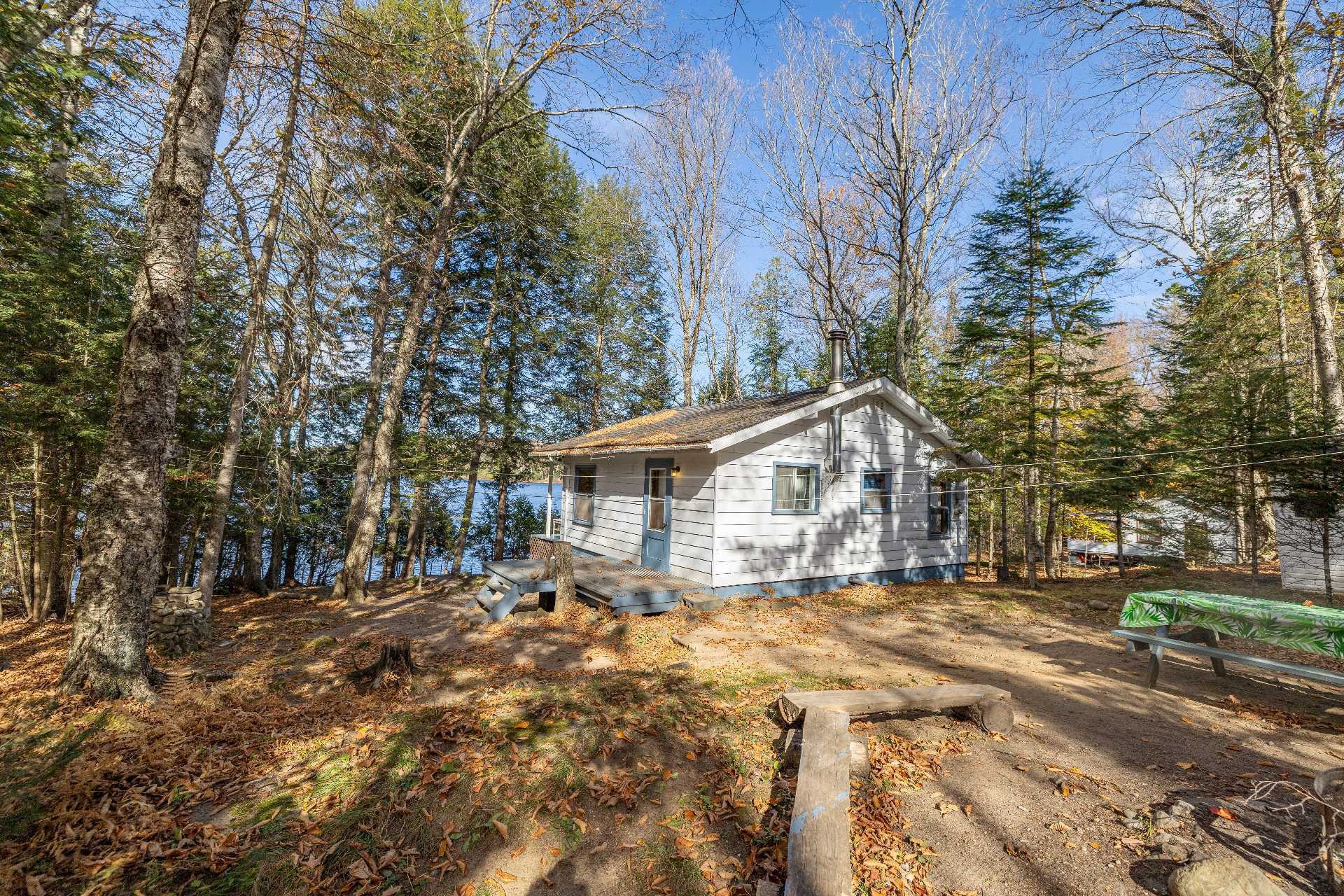 









105


Ch. des Geais-Bleus

,
Nominingue,




QC
J0W1R0

